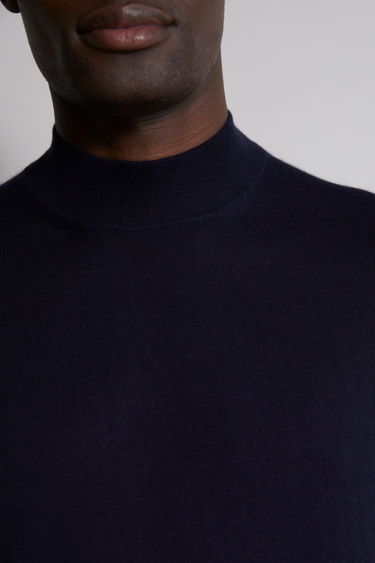 Derby Special cashmere silk mock-neck in iconic colors