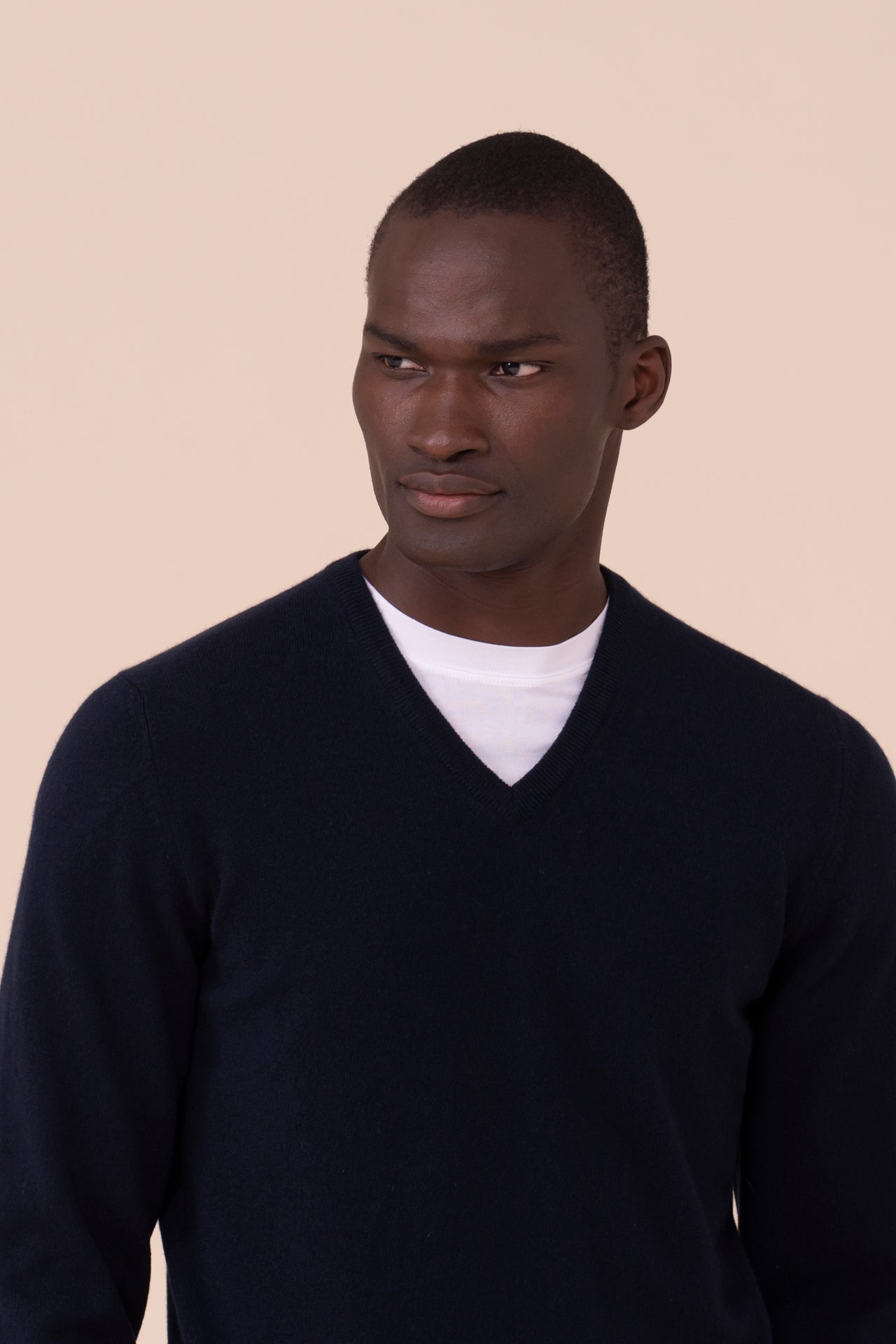Pull con scollo a V in cashmere nei colori iconici - MIDNIGHTBLUE