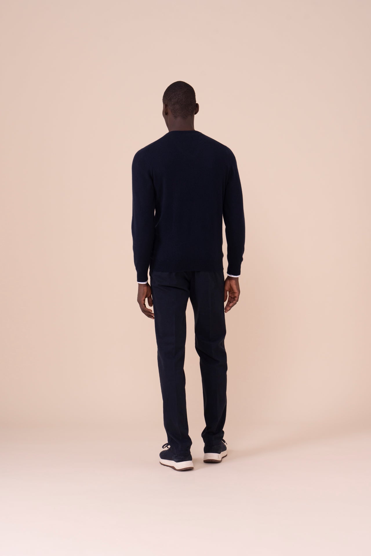 Pull con scollo a V in cashmere nei colori iconici - MIDNIGHTBLUE