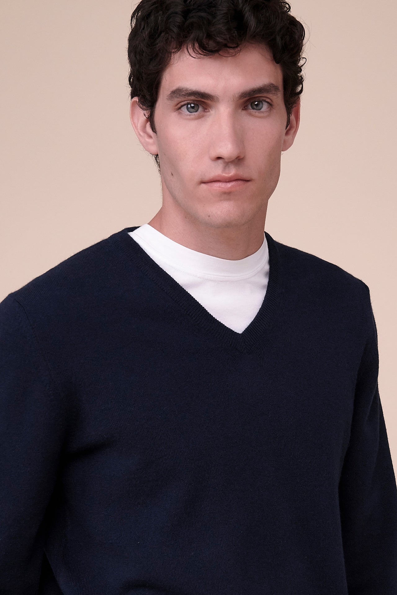 Pull Cashmere V-neck in iconic colors - MIDNIGHTBLUE