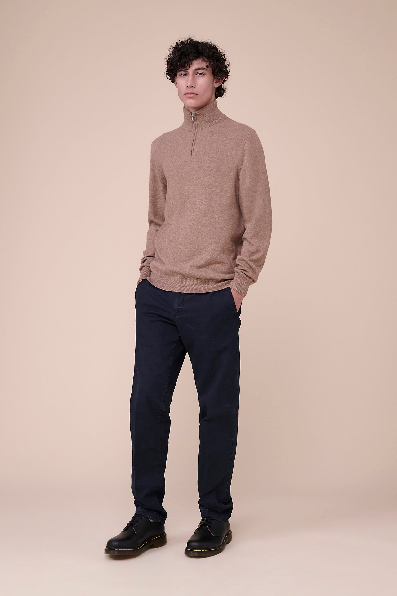 Favonio Slim Cashmere Long Sleeve Sweater in iconic colors - CORDA