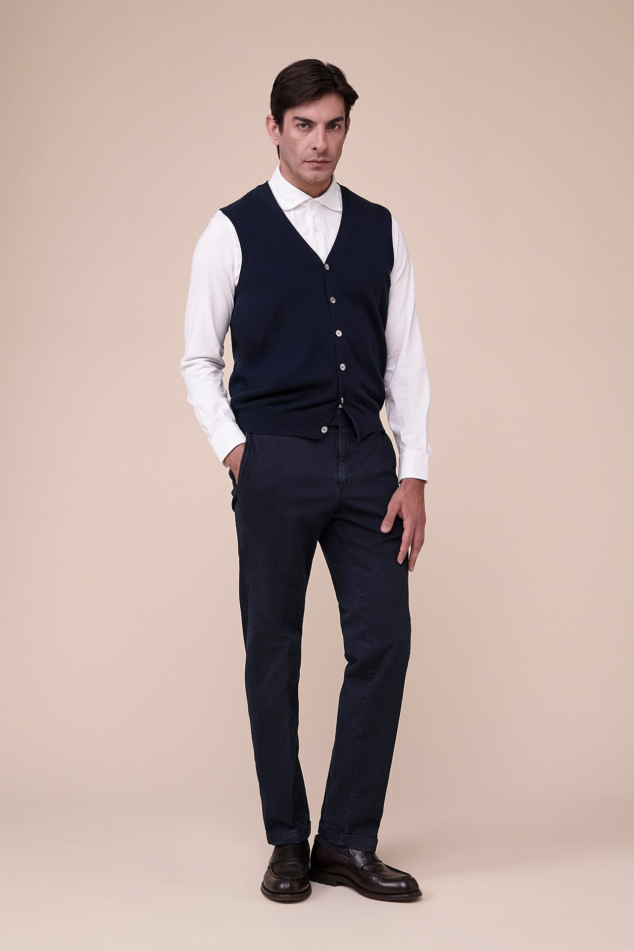 Cashmere V-neck Vest in iconic colors - MIDNIGHTBLUE