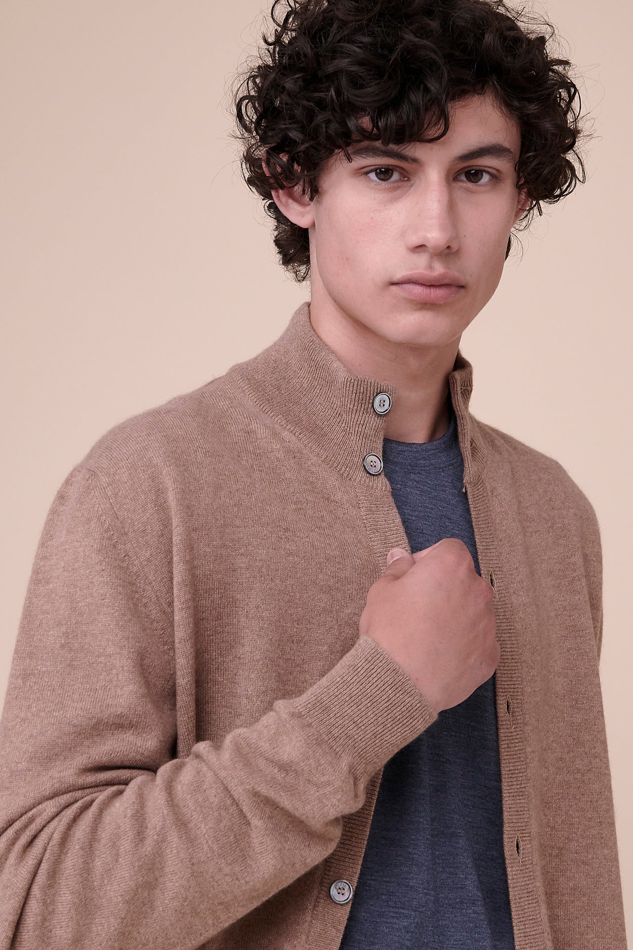 Favonius Cashmere Fully Buttoned Sweater in iconic colors - CORDA