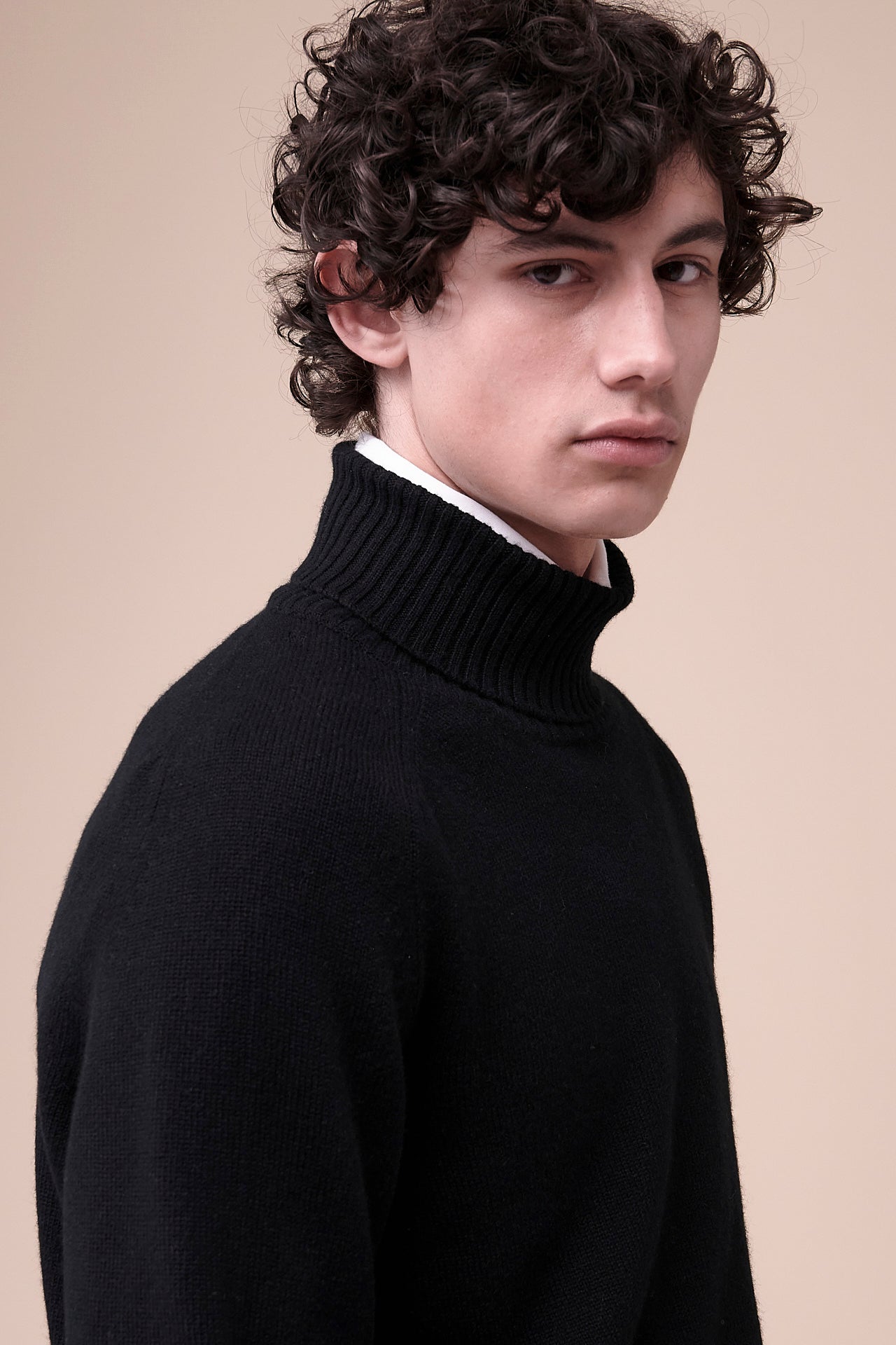 Derby Saddler Cashmere Turtleneck in iconic colors - BLACK
