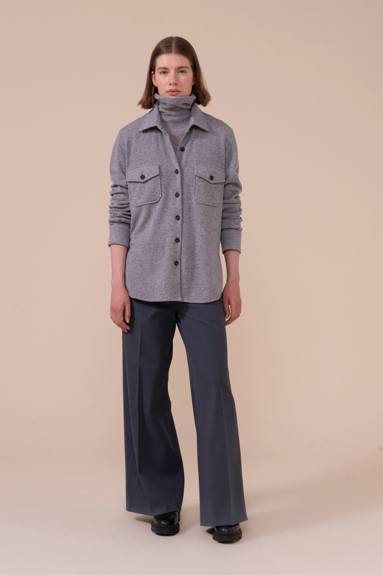 Corviglia overshirt in cashmere con bottoni - GRAY