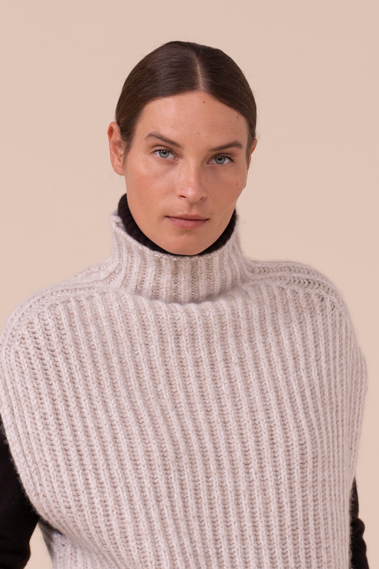 Blenda Plume Chine gilet in cashmere e seta - DESERT