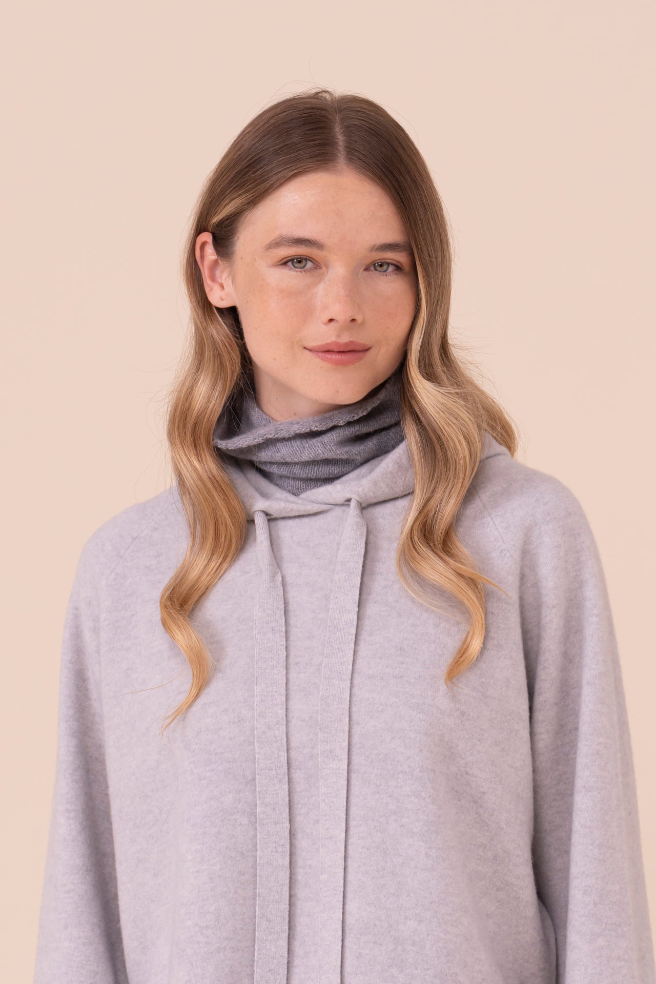 Basalto felpa in lana Merino Geelong con cappuccio - LIGHTGRAY
