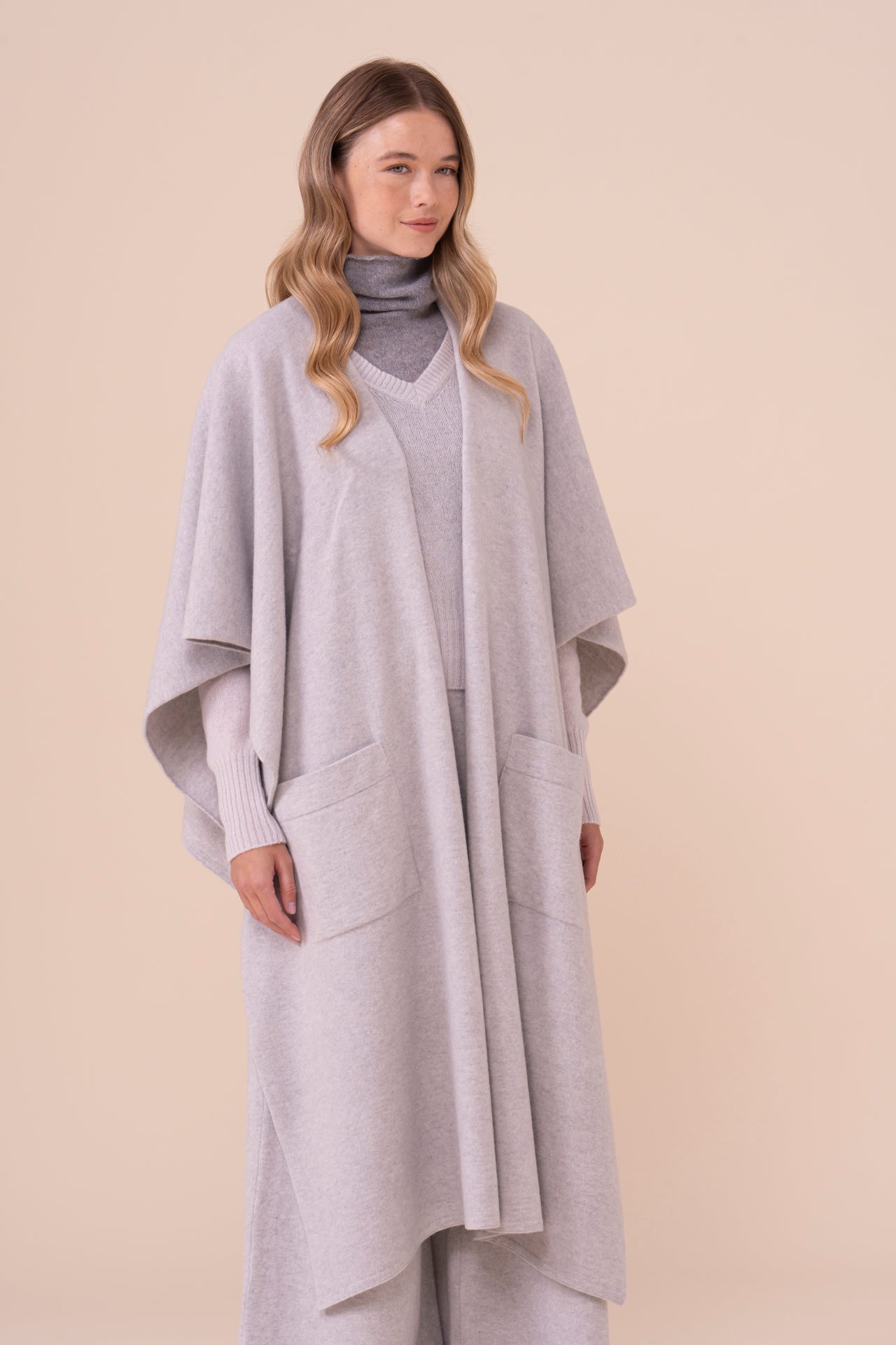 Molassa maxi mantella in lana Merino Geelong - LIGHTGRAY