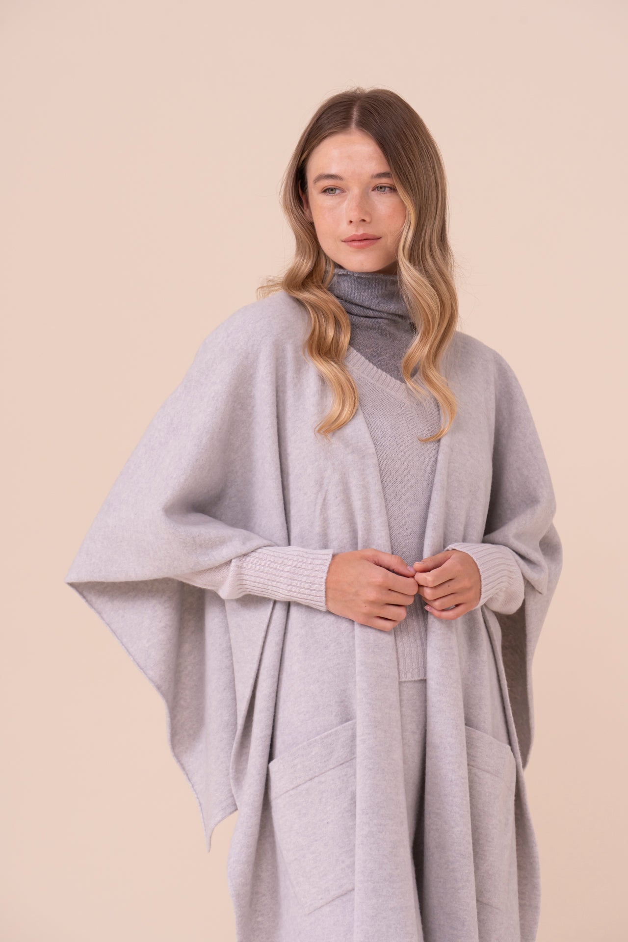 Molassa maxi mantella in lana Merino Geelong - LIGHTGRAY