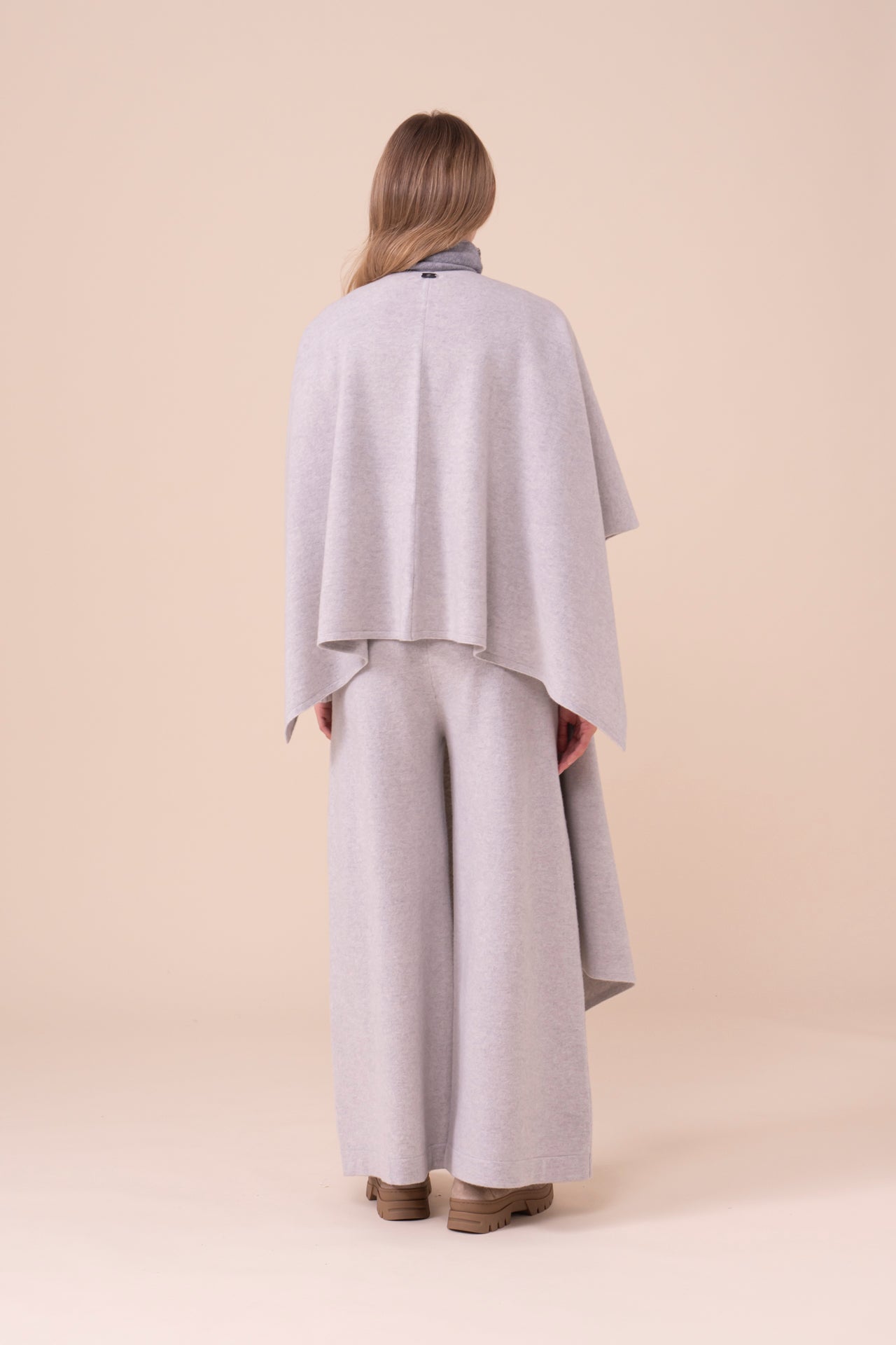 Molassa maxi mantella in lana Merino Geelong - LIGHTGRAY