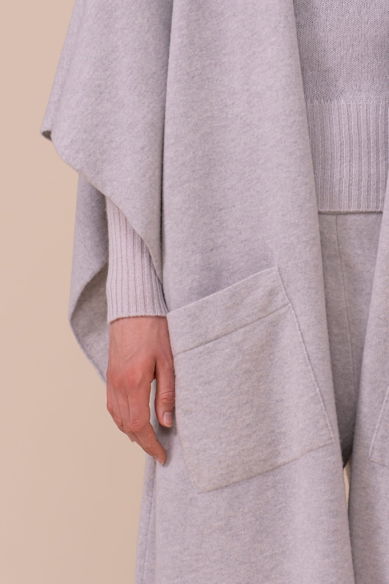 Molassa maxi mantella in lana Merino Geelong - LIGHTGRAY