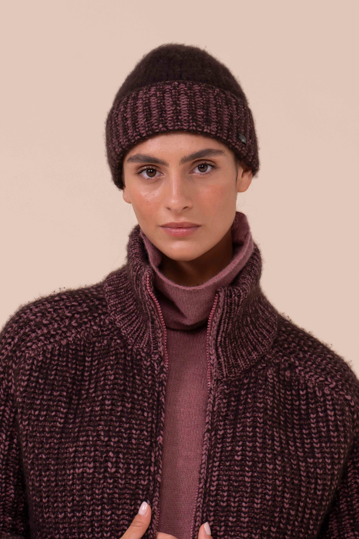 Gres Plume Chine cappello in cashmere e seta - RASPBERRYMELANGE