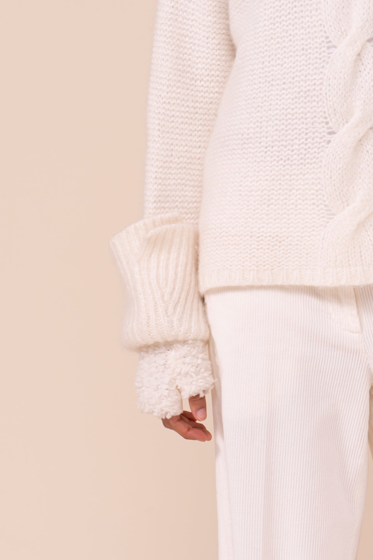Minette Hairy Merino Wool Fingerless Gloves - ICE