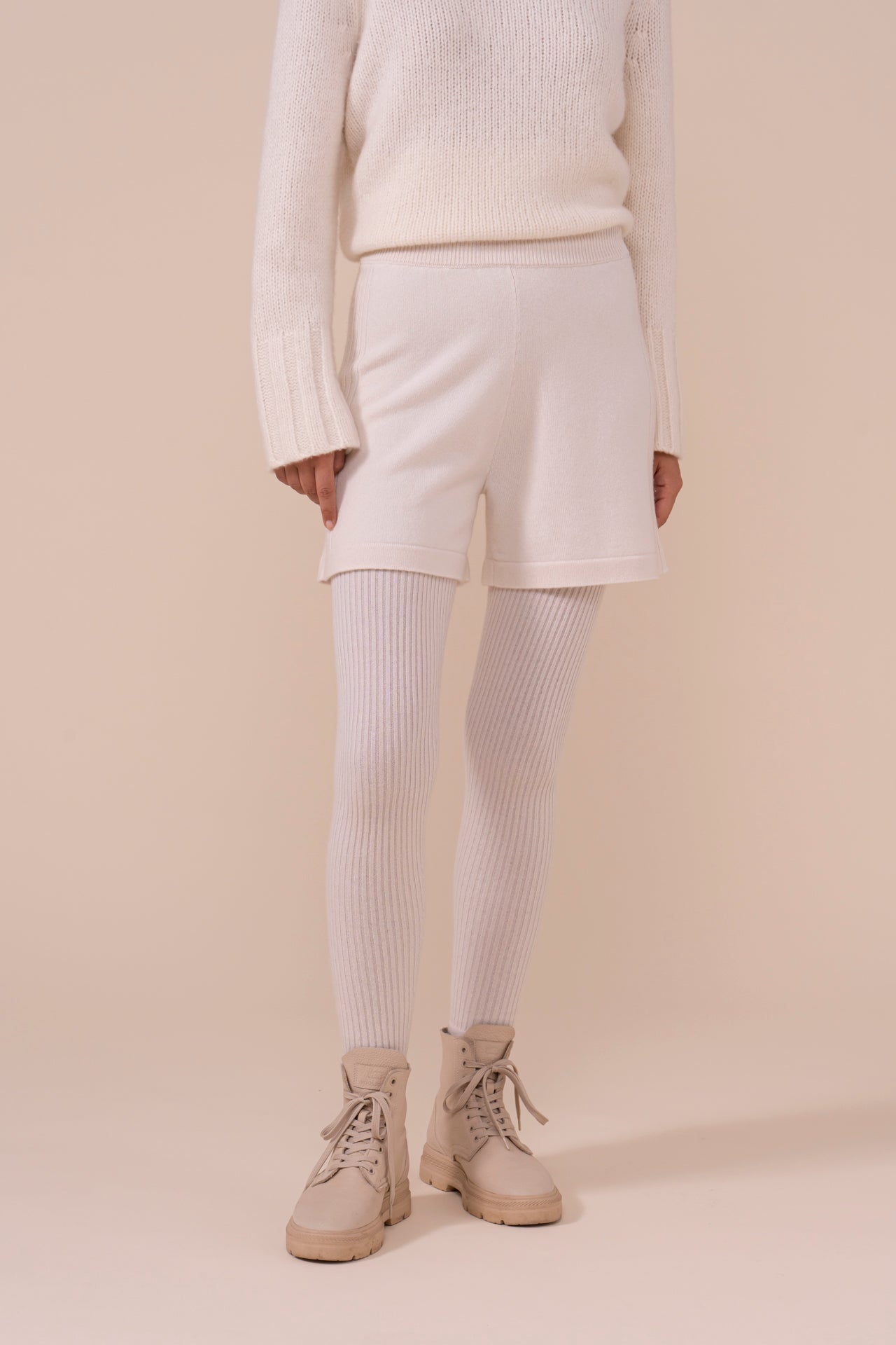 Grivola Cashmere Shorts - ICE