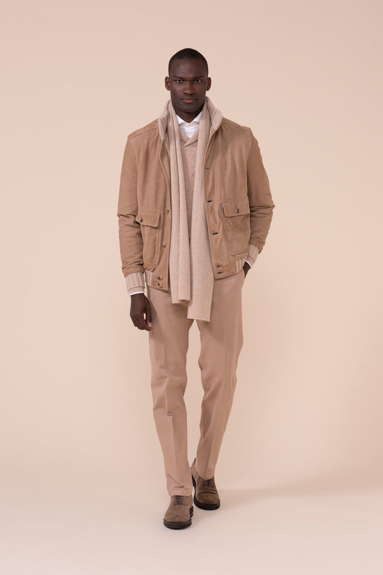Close Cashmere Scarf - ALMOND