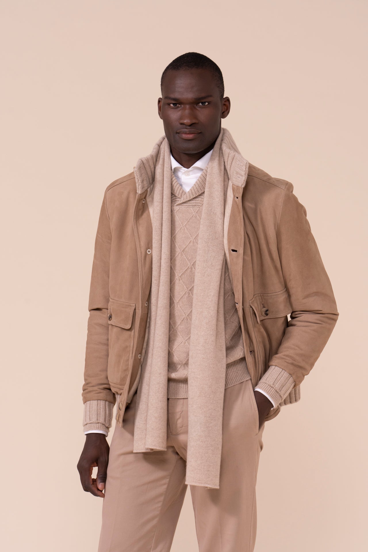 Close Cashmere Scarf - ALMOND
