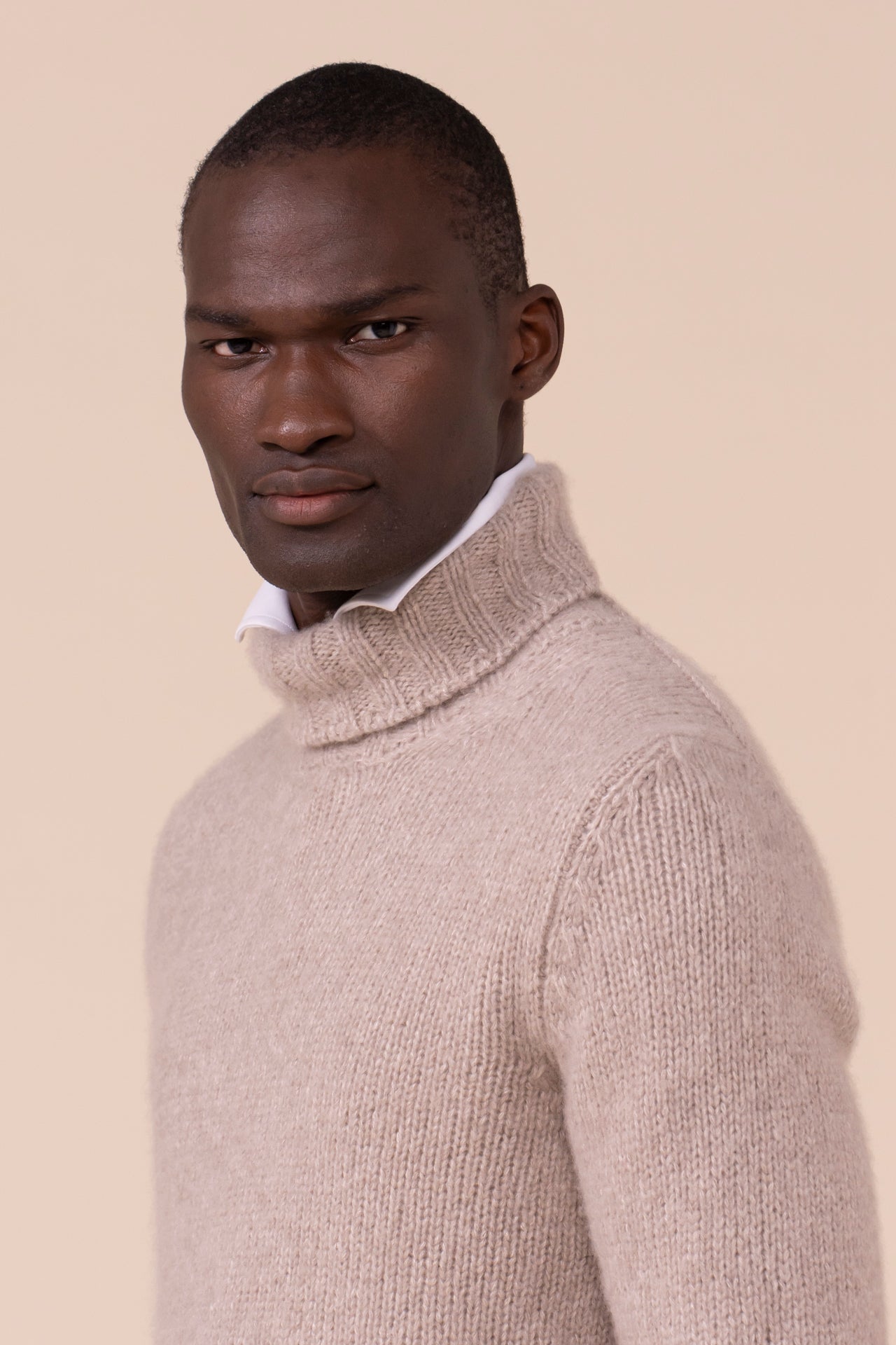 Derby maglia a collo alto in cashmere flake - LINEN