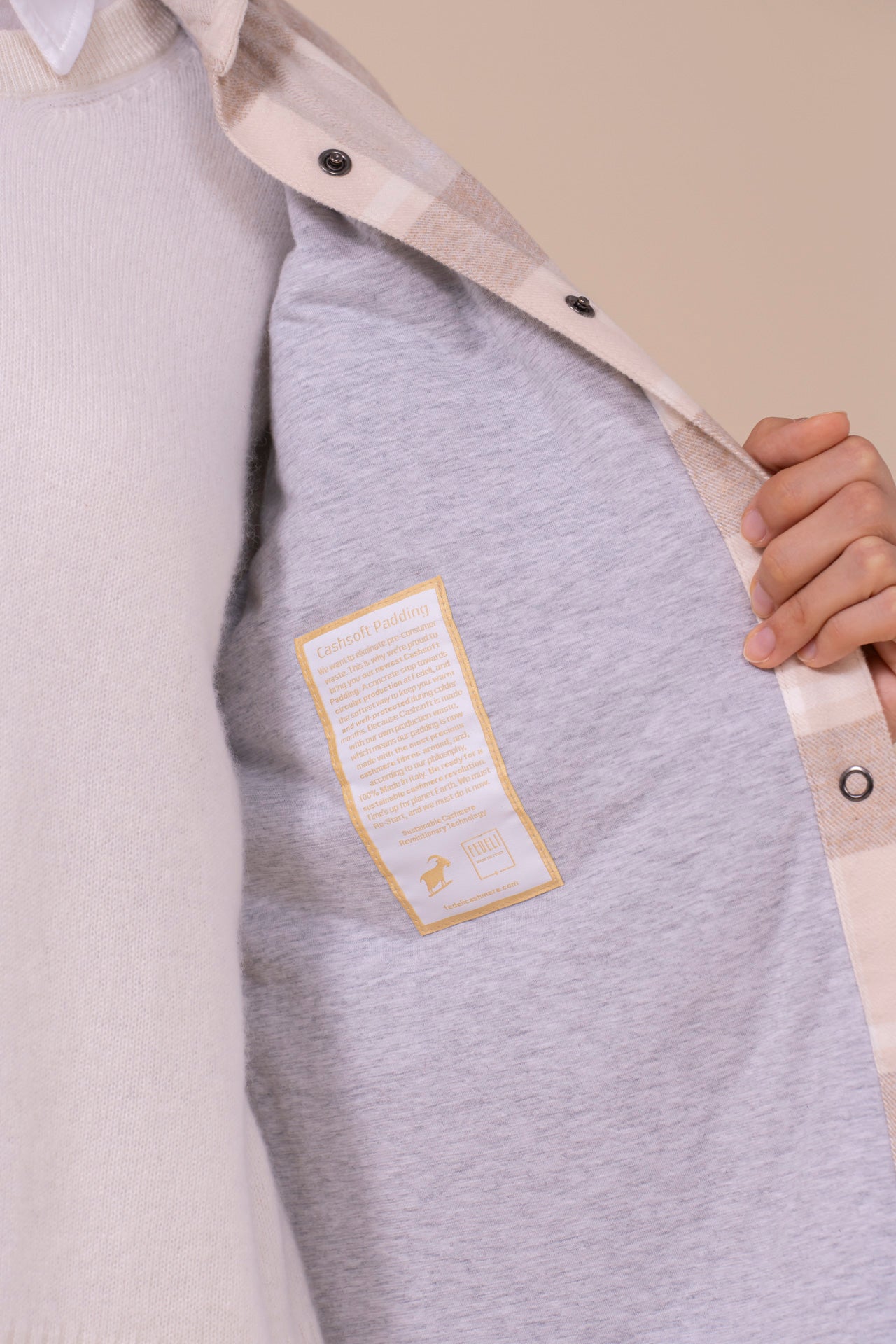 Dylan overshirt in flanella di cotone imbottita con Cashsoftpadding - ALMOND