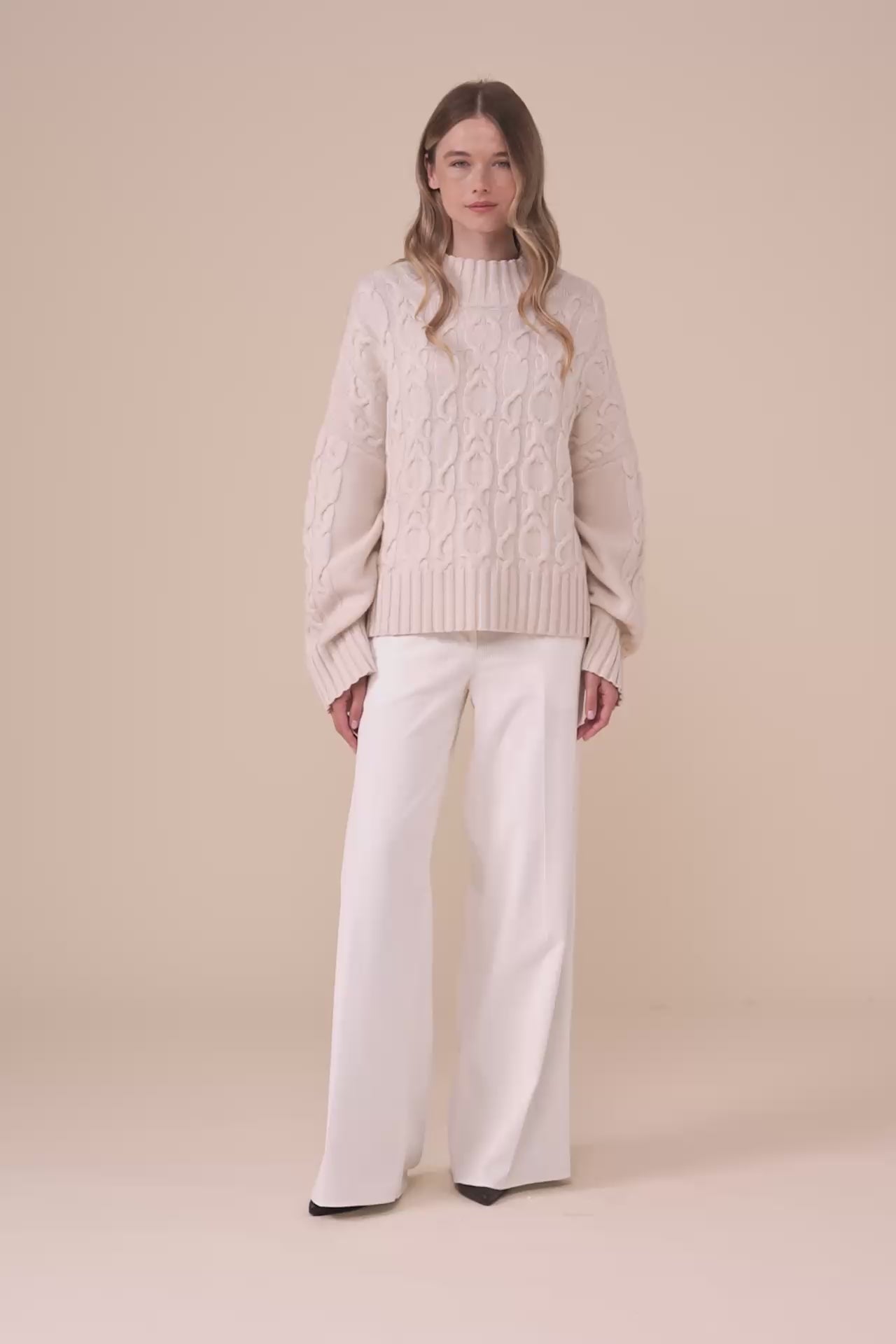 Bretzel Cashmere Cable Crewneck - CREAM
