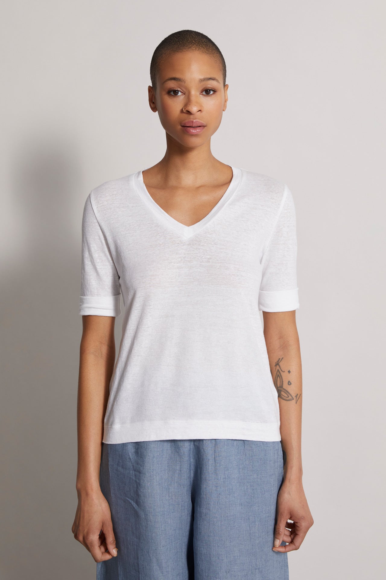 Rita v-shirt in linen flex