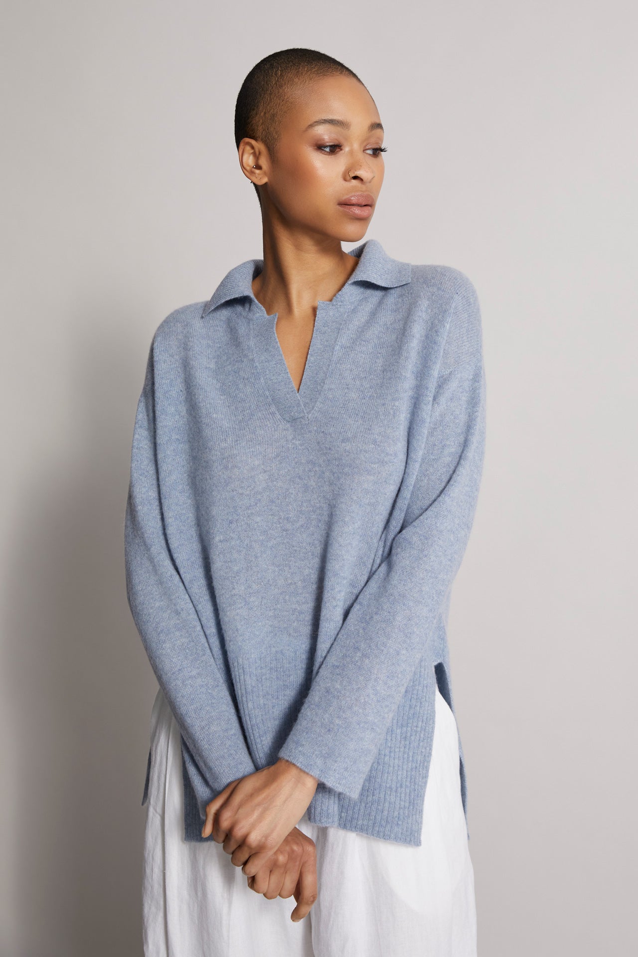 women's cashmere knitted polo sweater in grey 