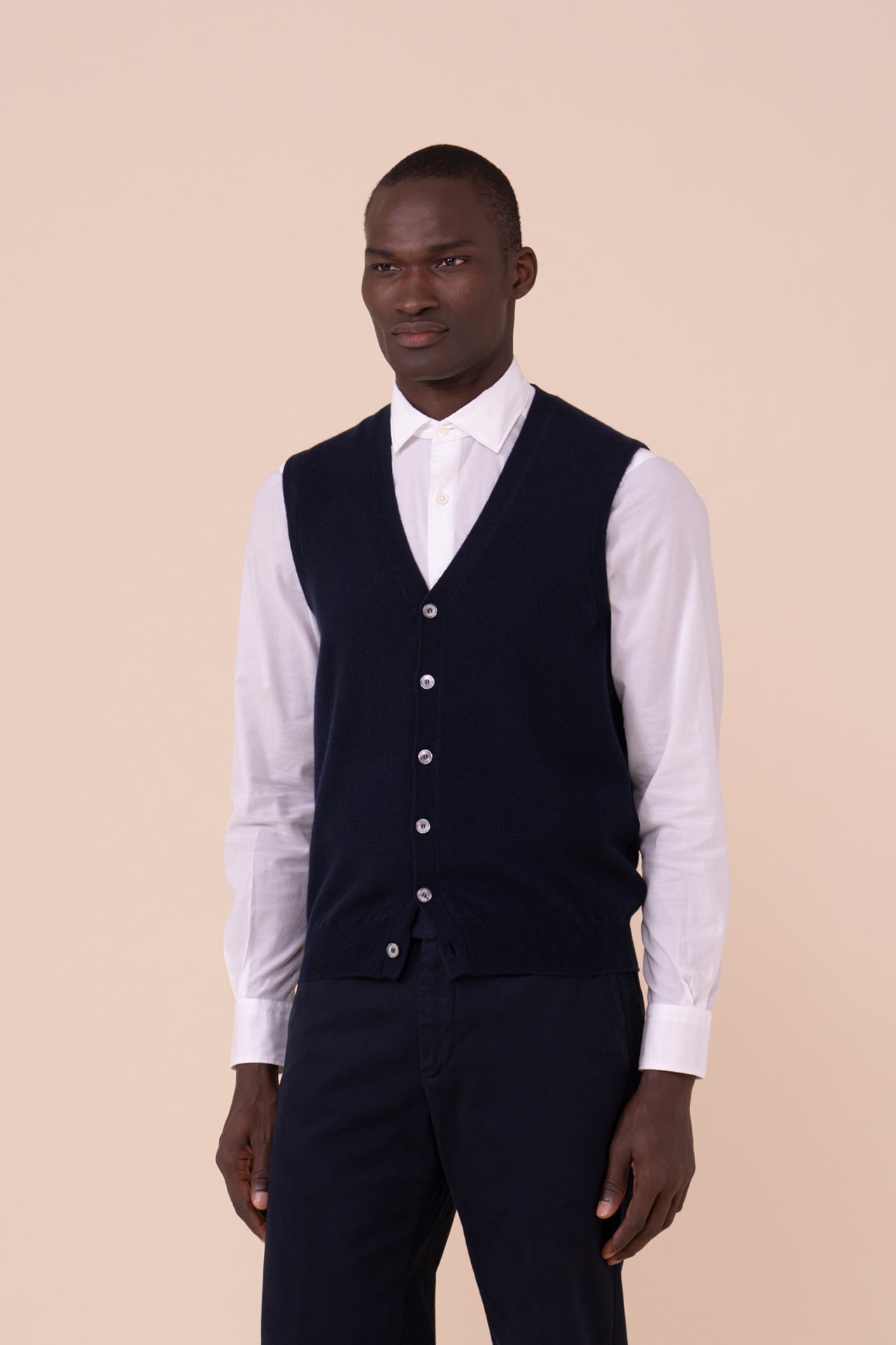 Cashmere V-neck Vest in iconic colors - MIDNIGHTBLUE