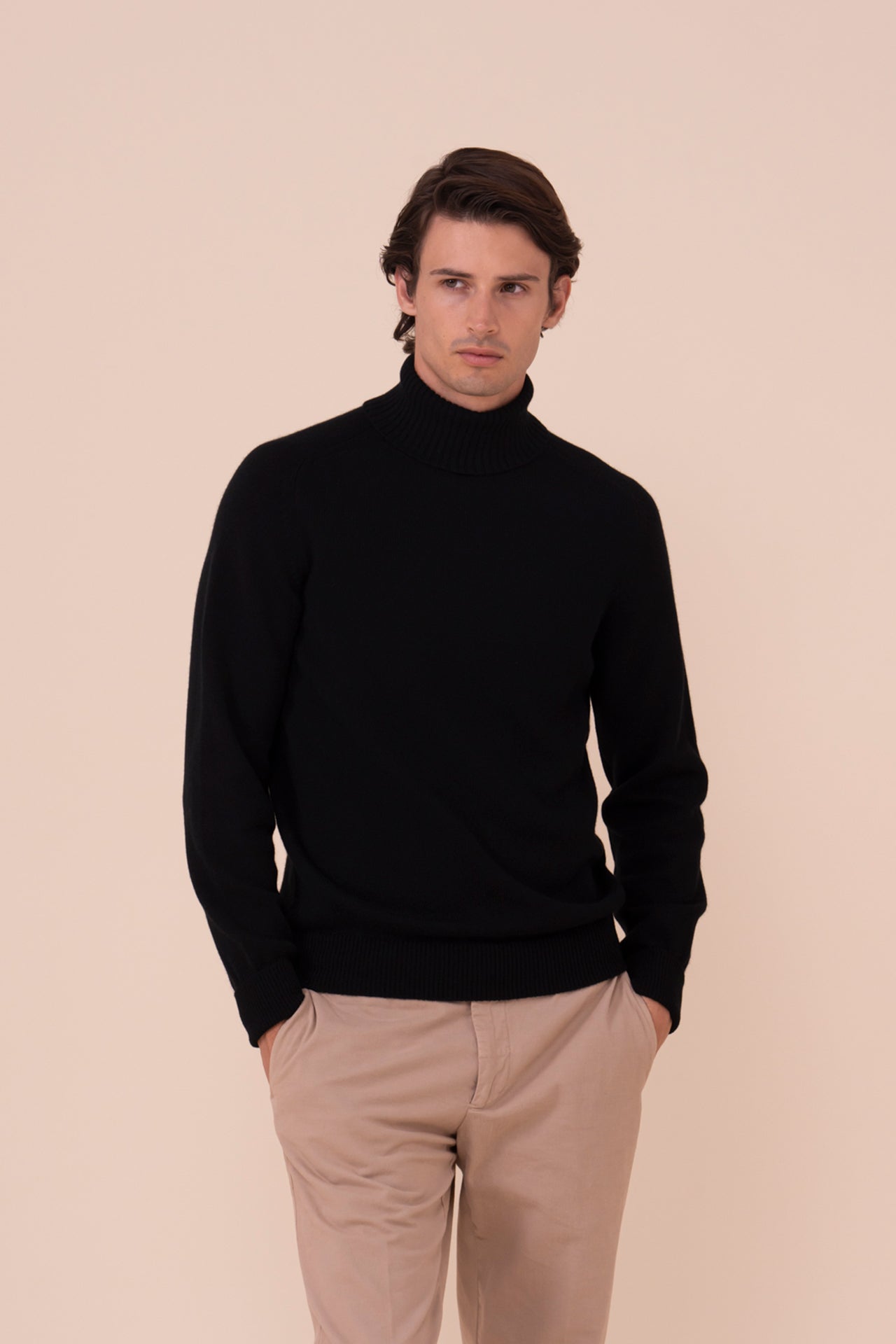 Derby Saddler Cashmere Turtleneck in iconic colors - BLACK
