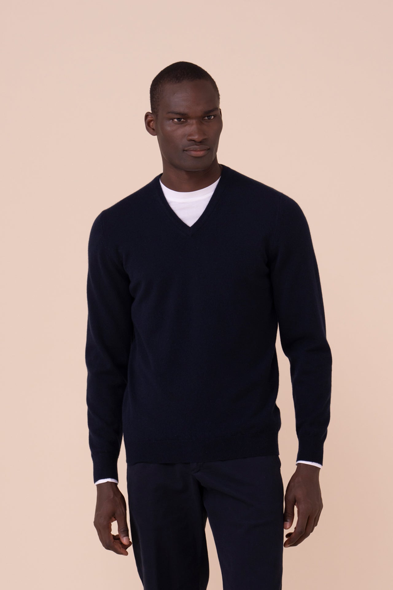 Pull Cashmere V-neck in iconic colors - MIDNIGHTBLUE