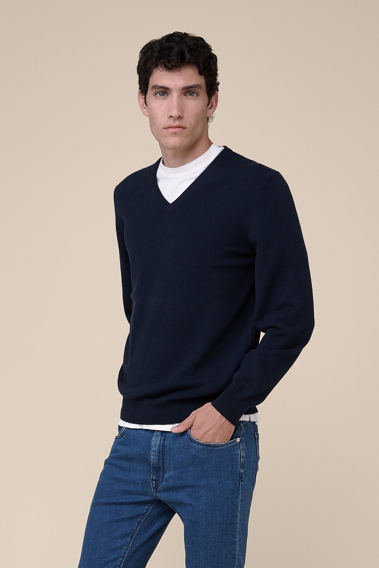 Pull Cashmere V-neck in iconic colors – Fedeli Pull Cashmere V-neck in iconic colors – Fedeli