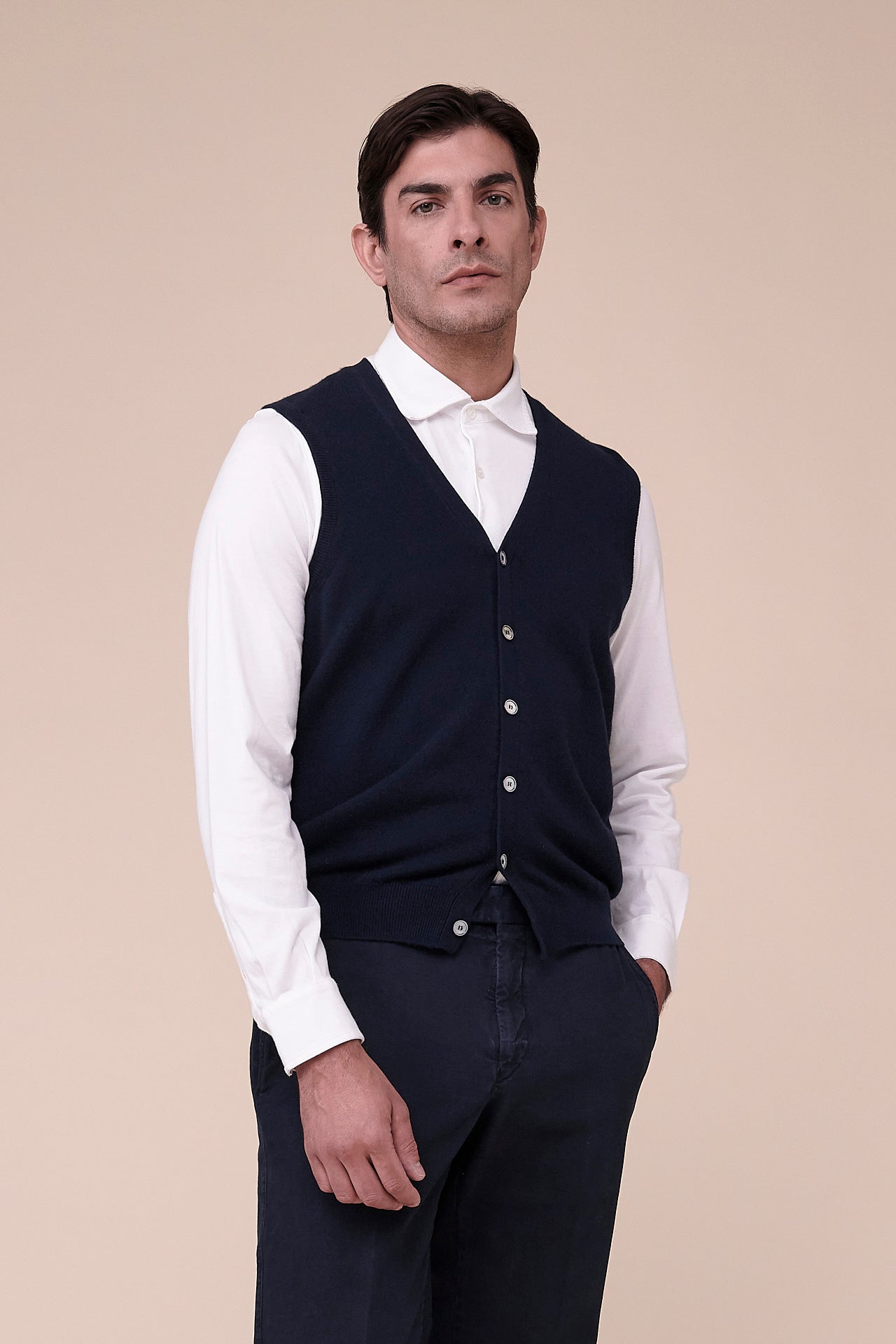 Cashmere V-neck Vest in iconic colors - MIDNIGHTBLUE