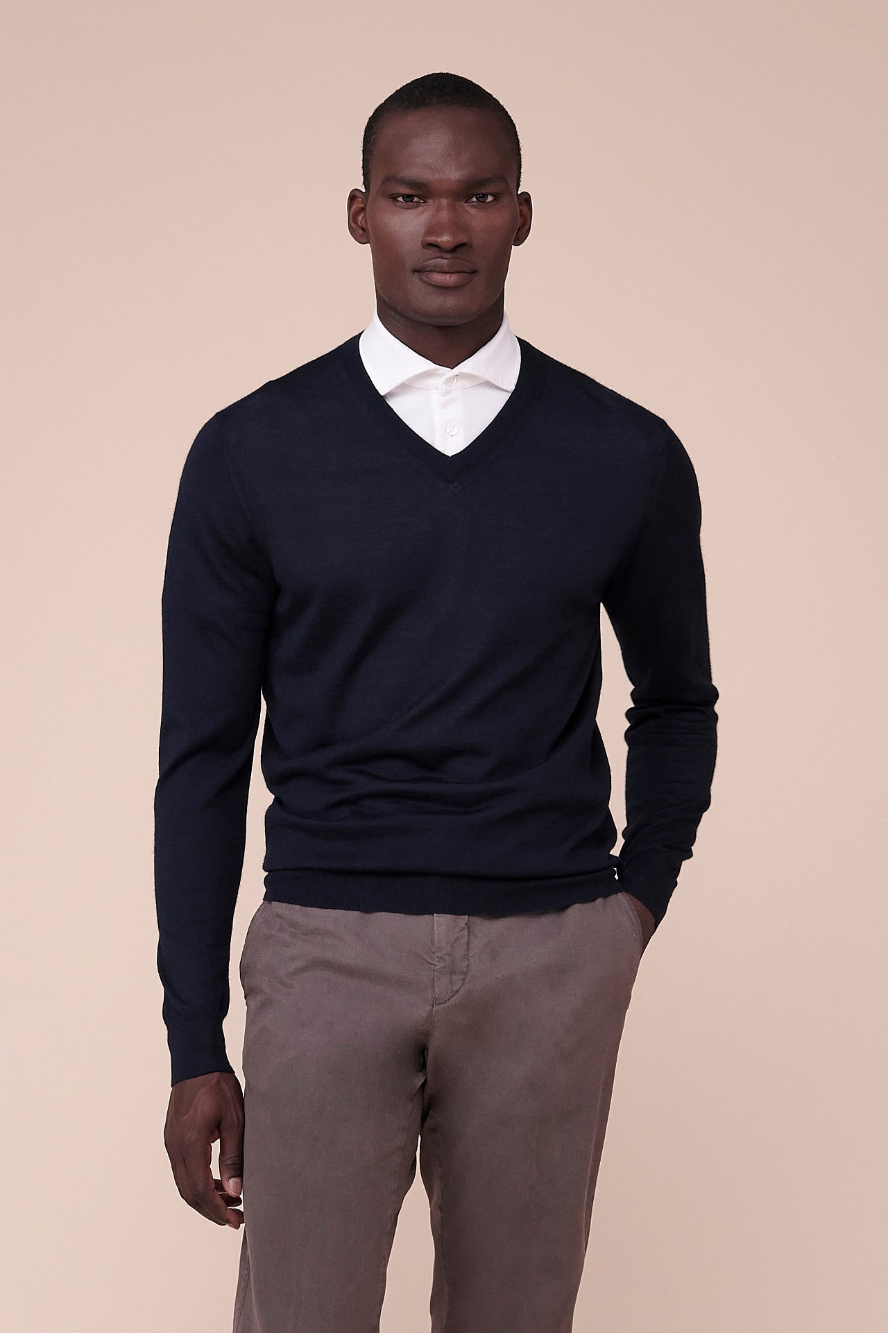 Pull Cashmere Silk V-neck in iconic colors - MIDNIGHTBLUE