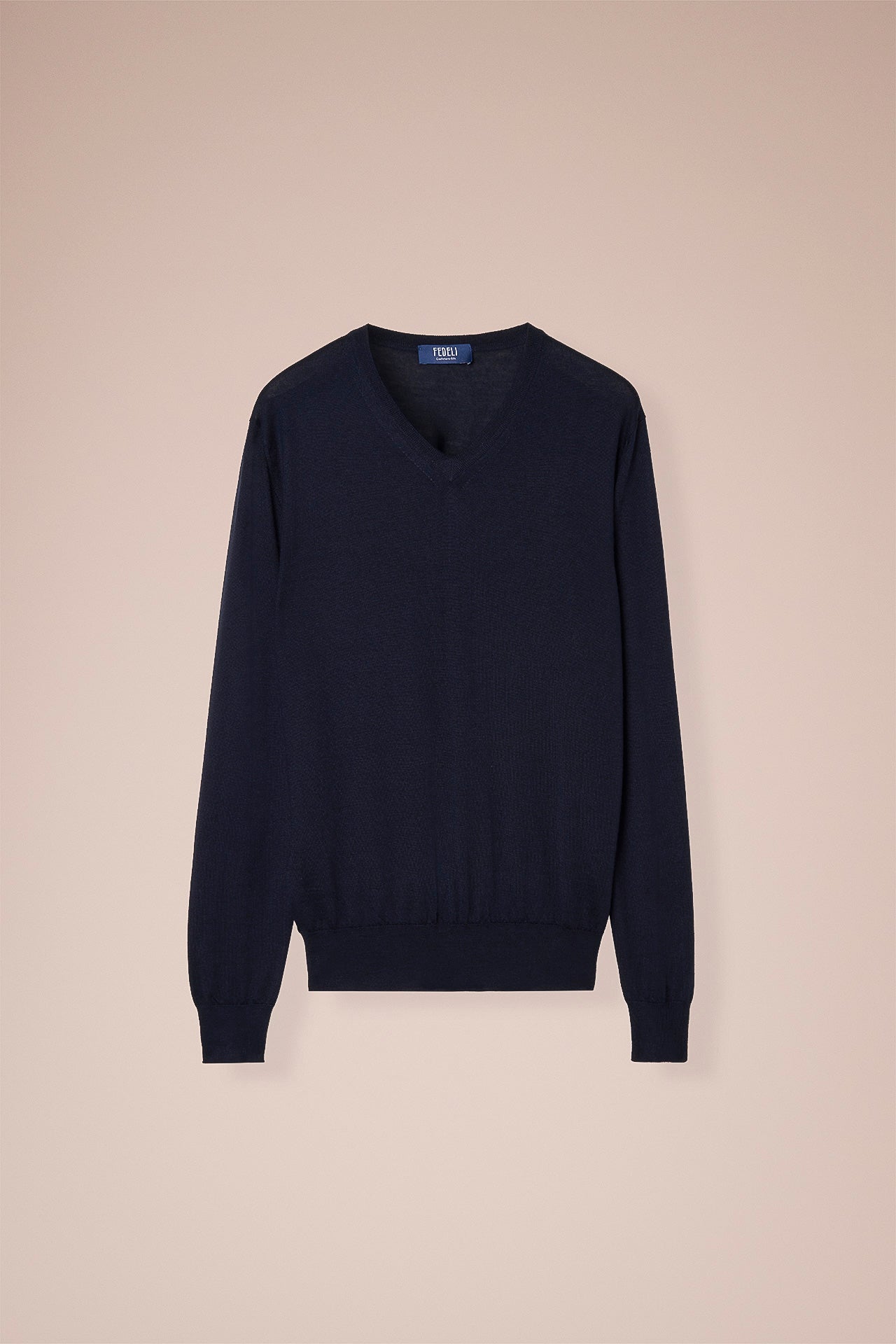 Pull Cashmere Silk V-neck in iconic colors - MIDNIGHTBLUE