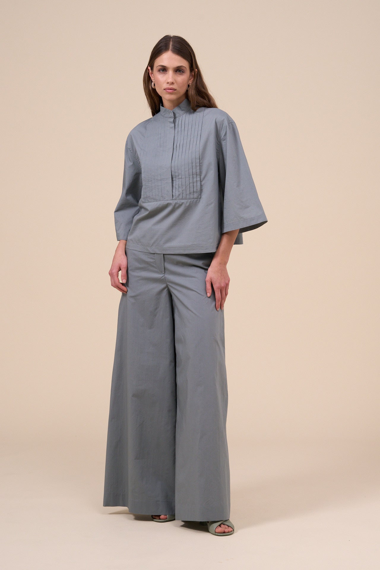 Favonio Slim Cashmere Long Sleeve Sweater in iconic colors