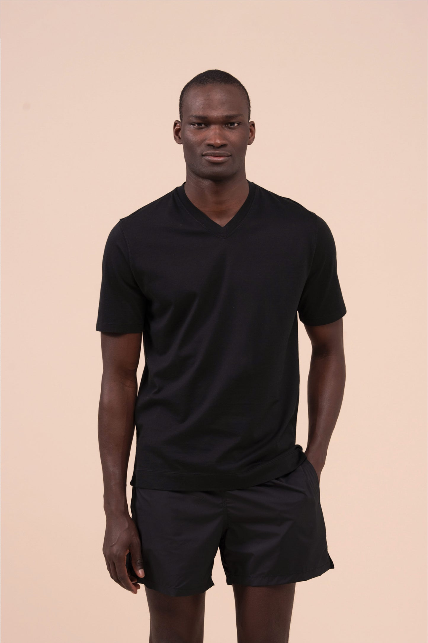 Nizza Organic Cotton V-neck T-shirt in iconic colors - BLACK