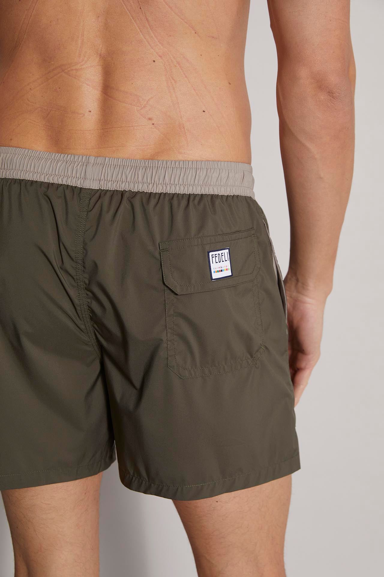 Tahiti Airstop swim trunk with color contrast