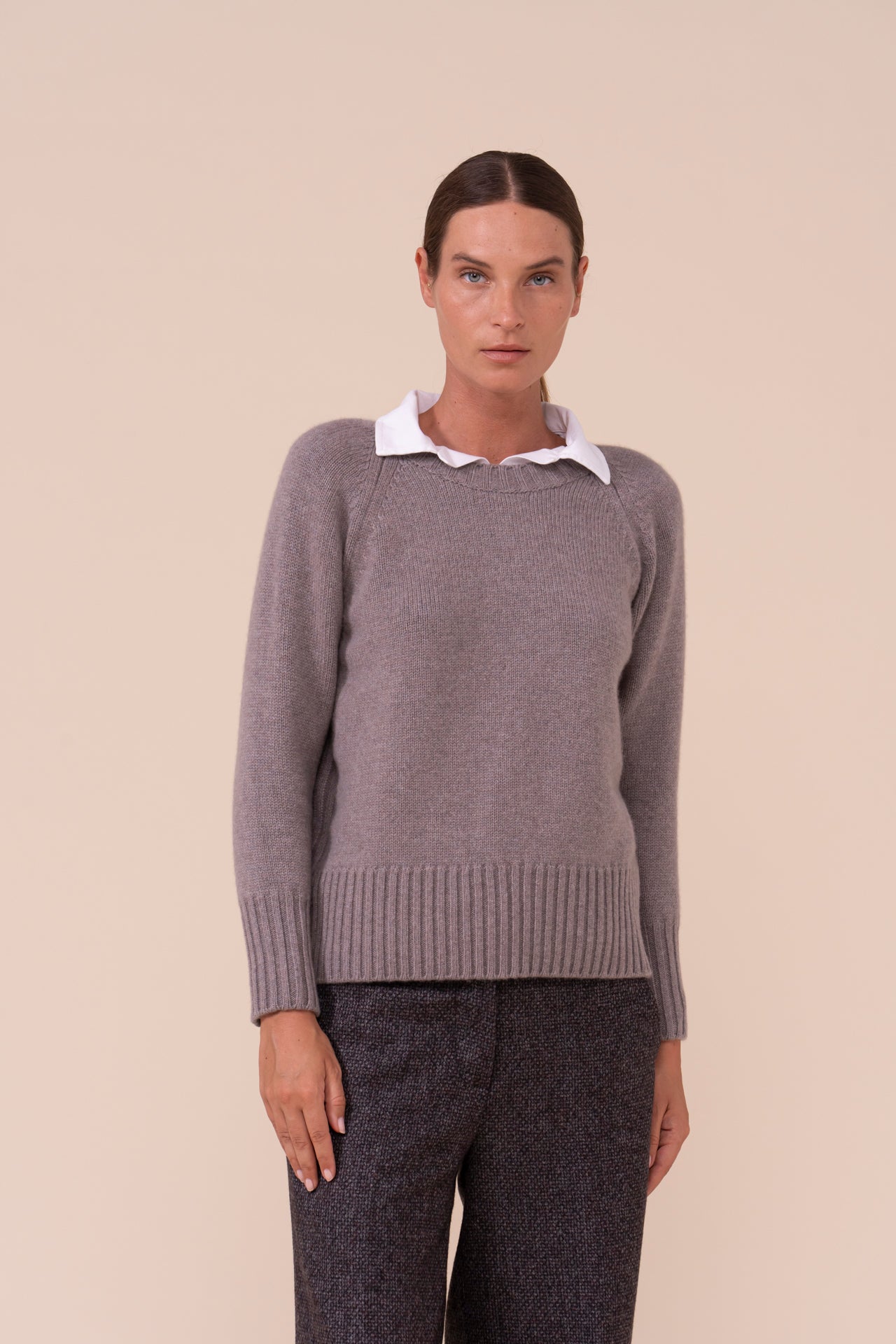 Argentina Edera Cashmere Crewneck - MUD