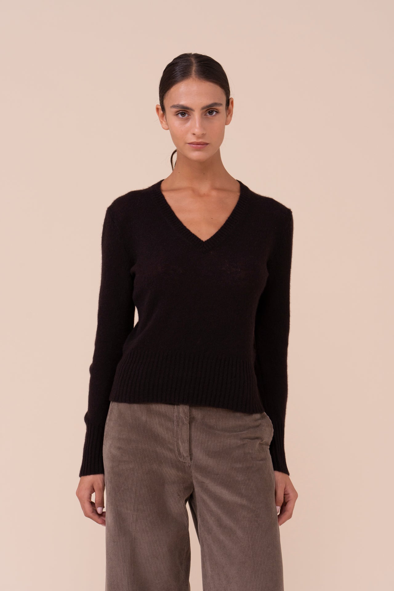 Ardesia Cashmere Second Skin V-Neck - DARKCHOCOLATE