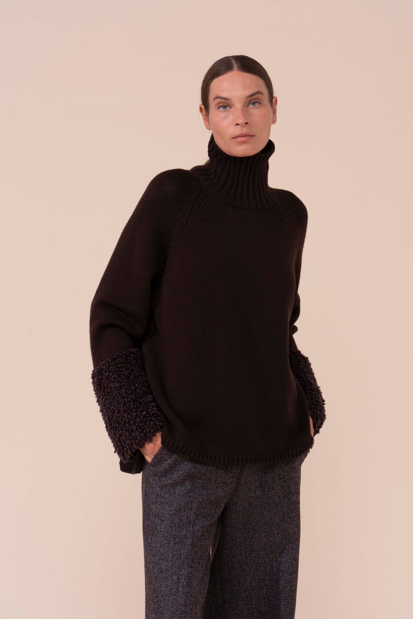 Magnetite Hairy Merino Wool Turtleneck - DARKCHOCOLATE