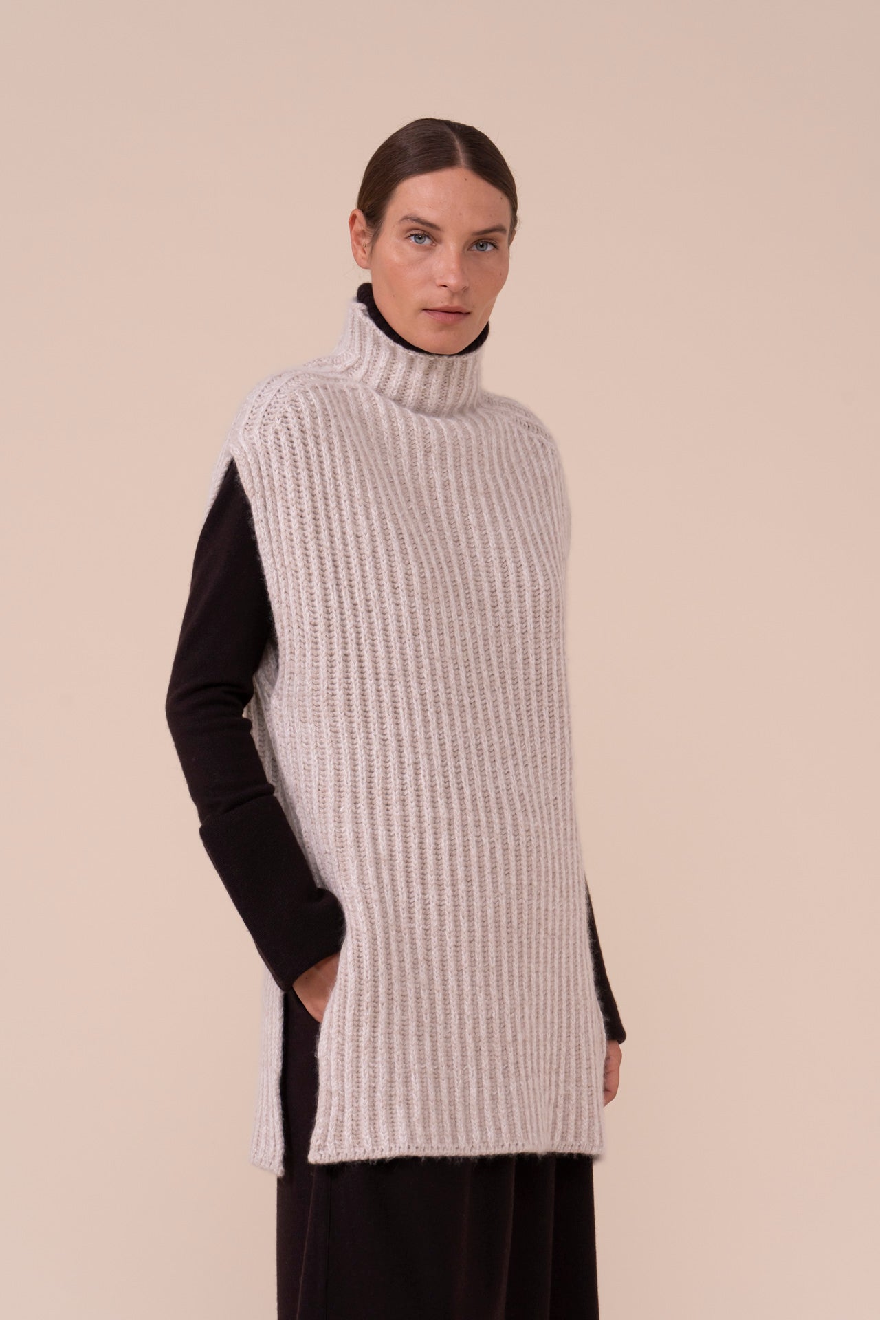 Blenda Plume Chine gilet in cashmere e seta - DESERT