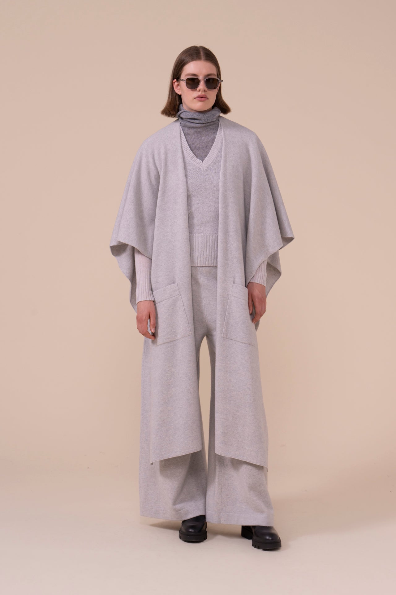Molassa maxi mantella in lana Merino Geelong - LIGHTGRAY