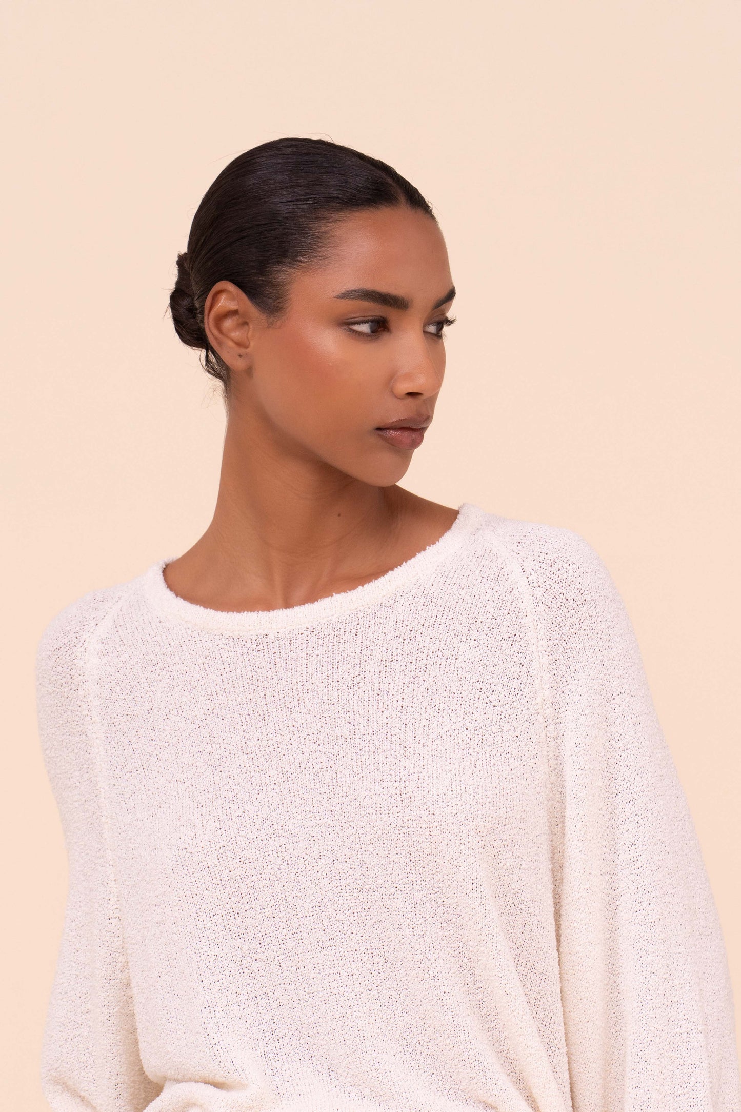 Saba Frill maglia girocollo in bouclé di seta  - LINEN