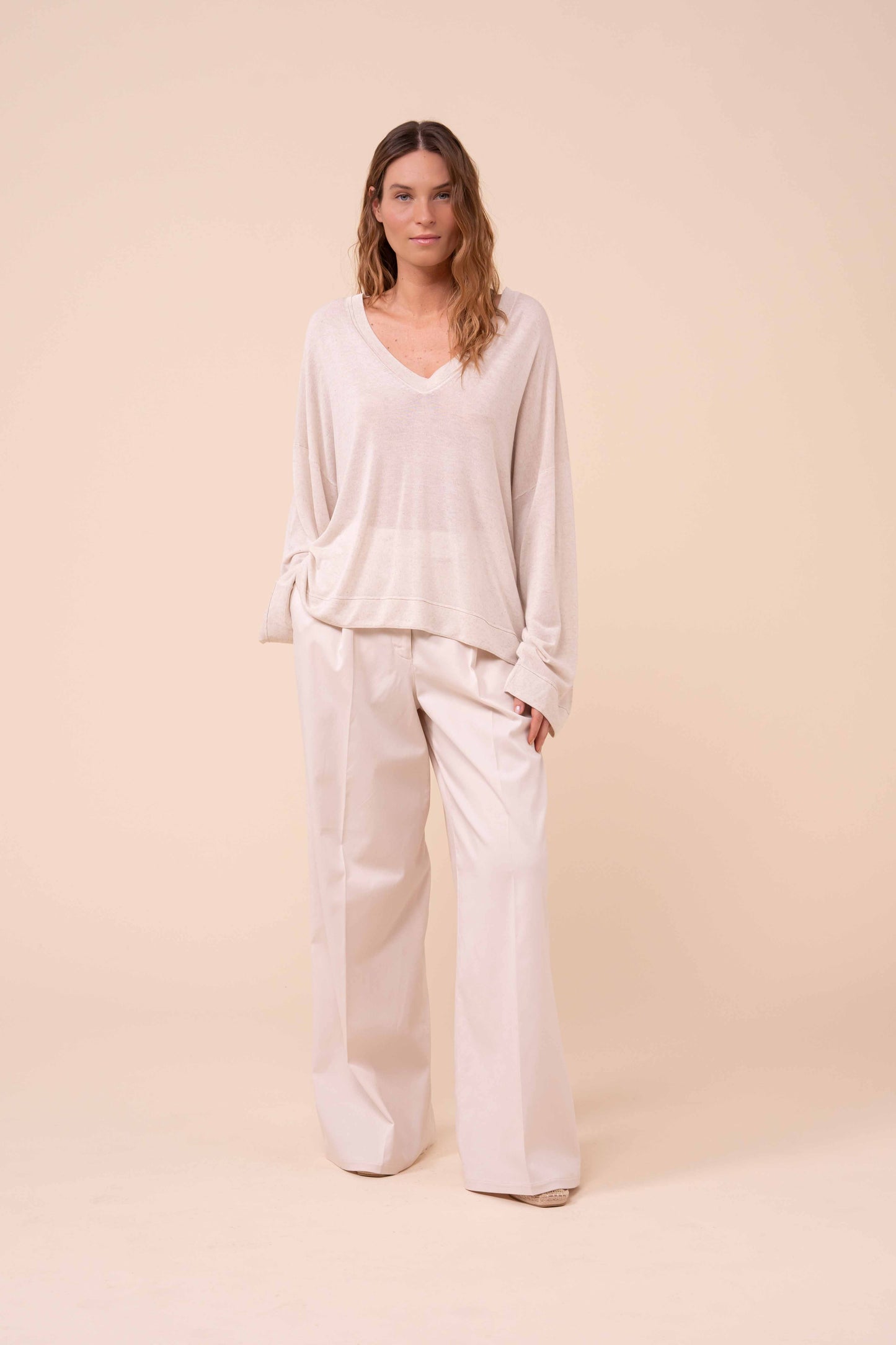 Miranda maglia con scollo V in viscosa e lino - CHALK