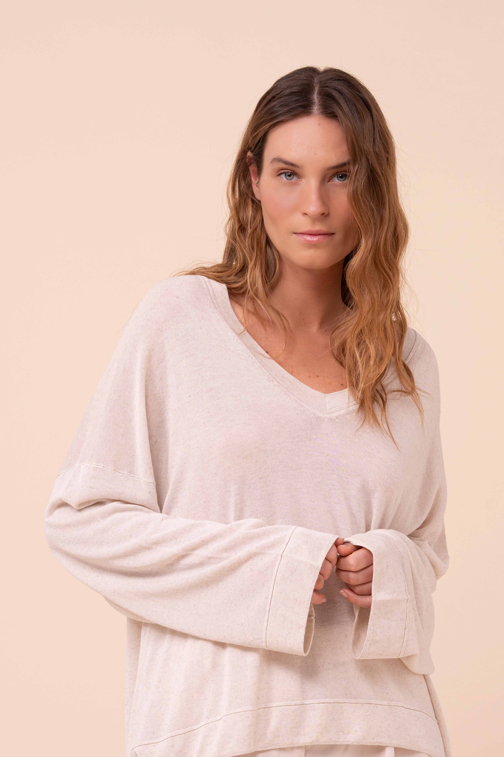 Miranda maglia con scollo V in viscosa e lino - CHALK