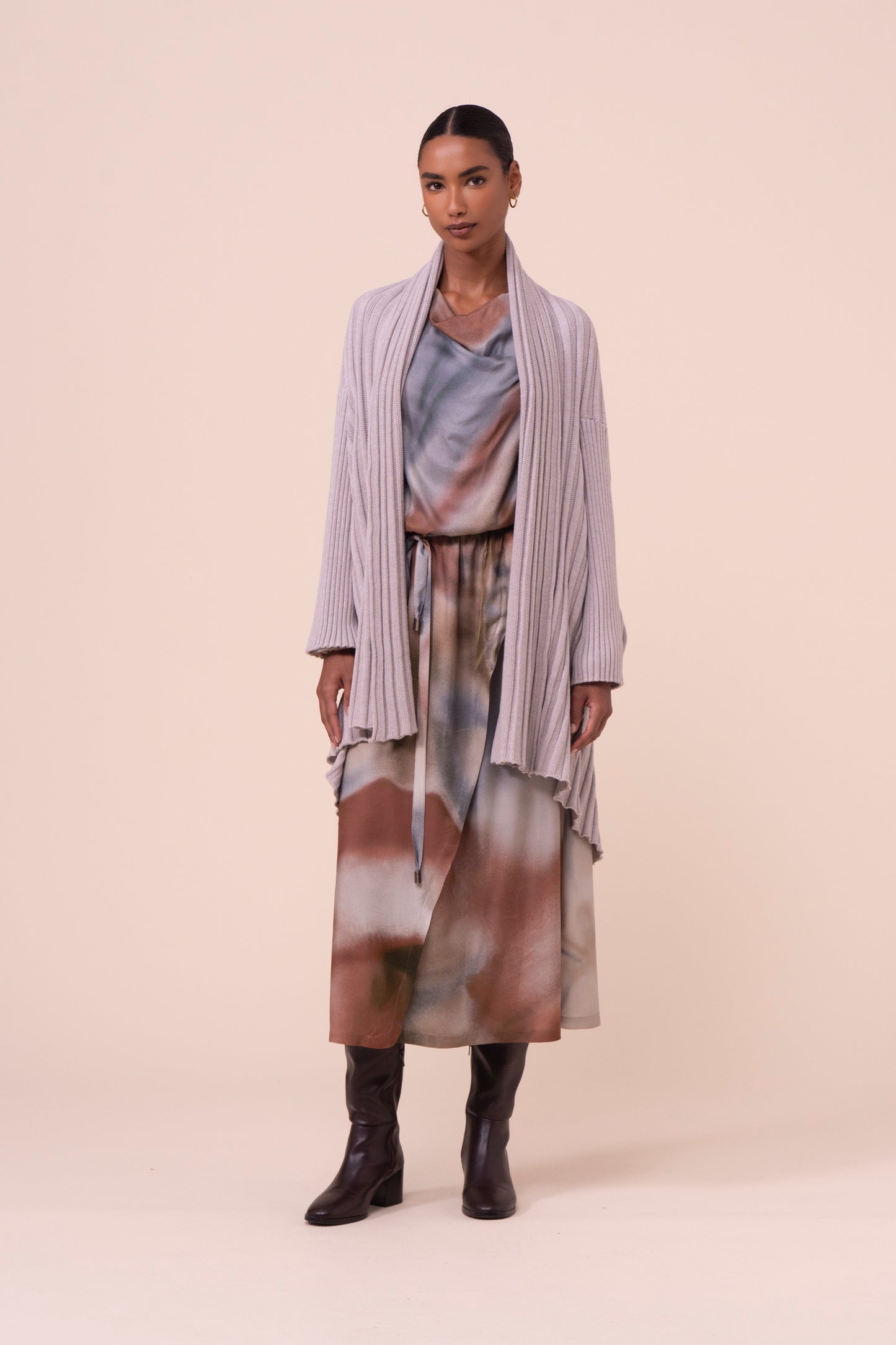 Lola Finewool Cardigan - LIGHTGRAY