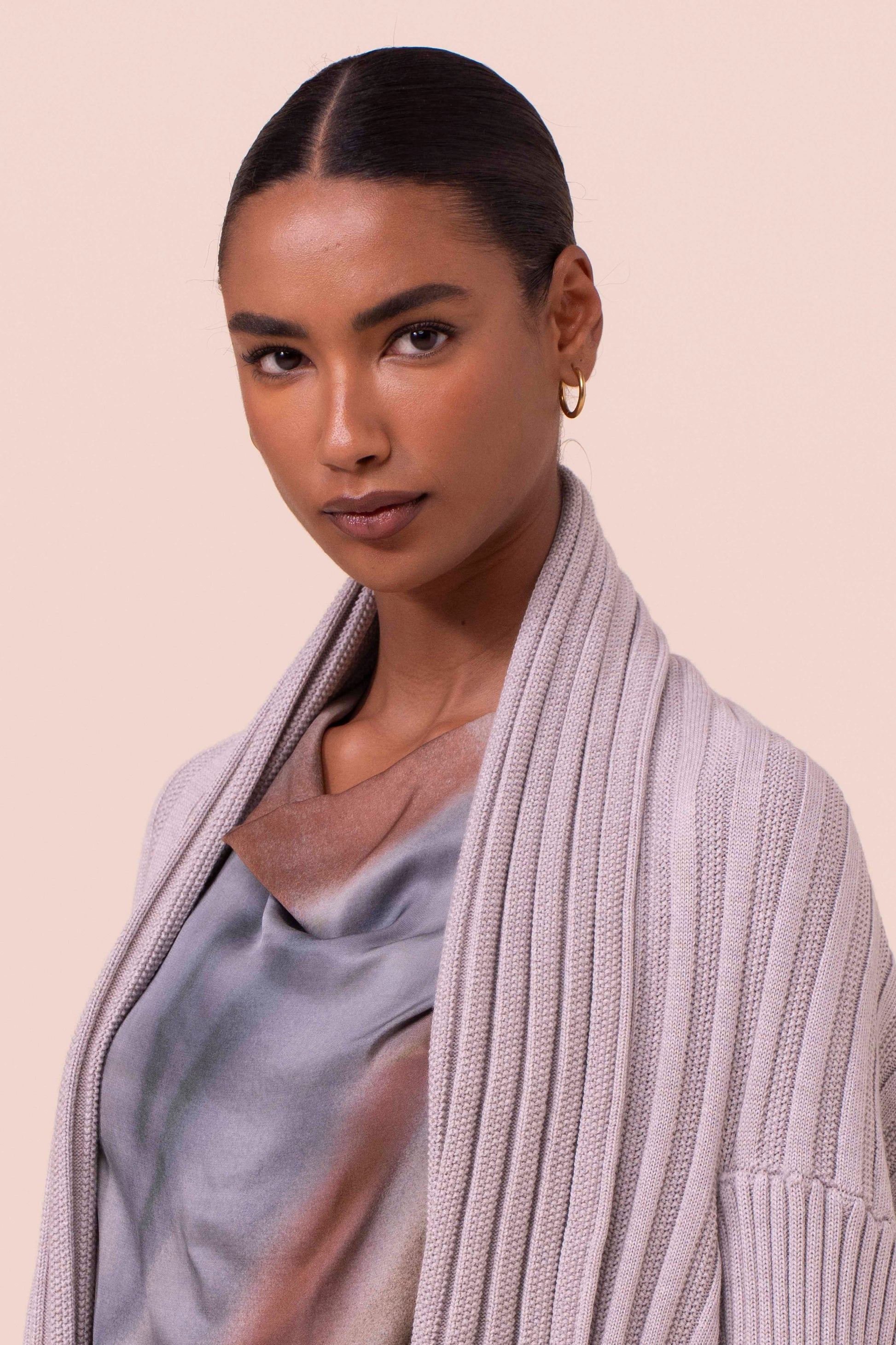 Lola Finewool Cardigan - LIGHTGRAY