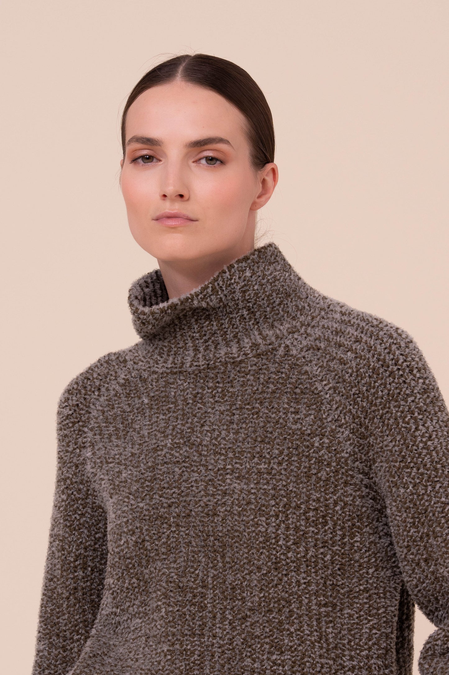 Bruna dolcevita Lushwool in lana - DARKOLIVEGREEN