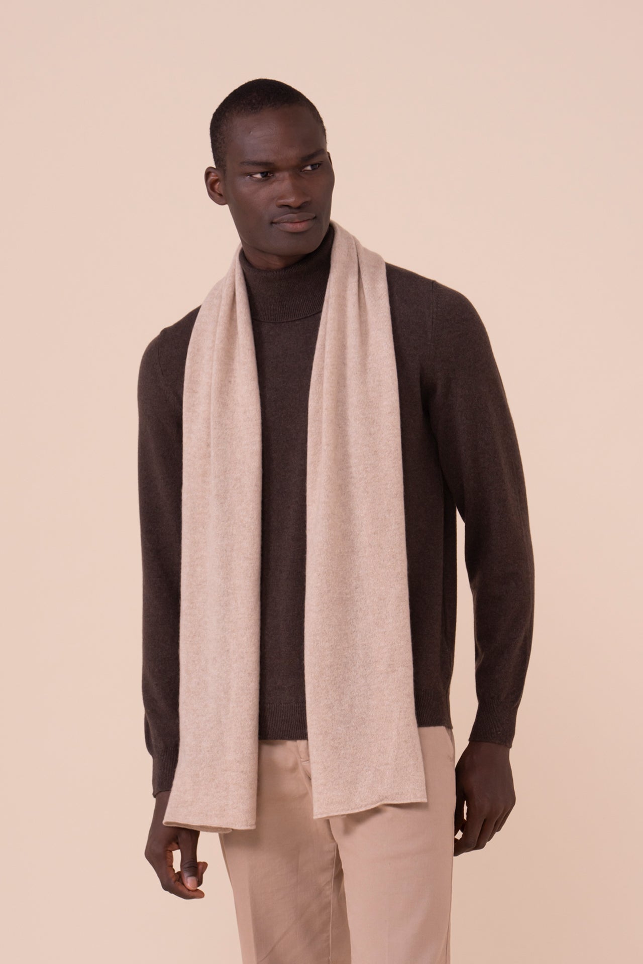 Close Cashmere Scarf - ALMOND