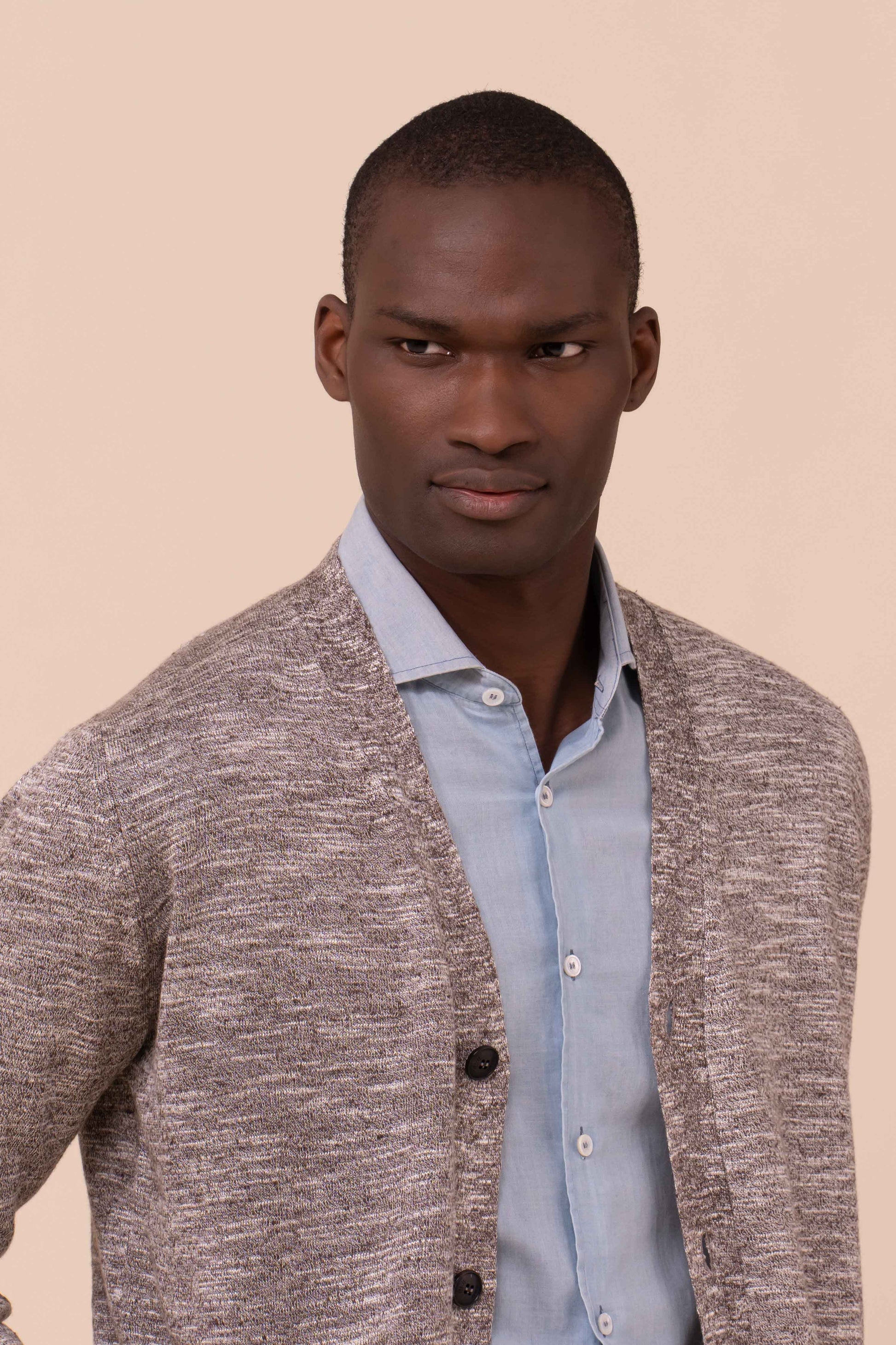 Bretone cardigan con bottoni in lino e seta  - DARKGREIGE