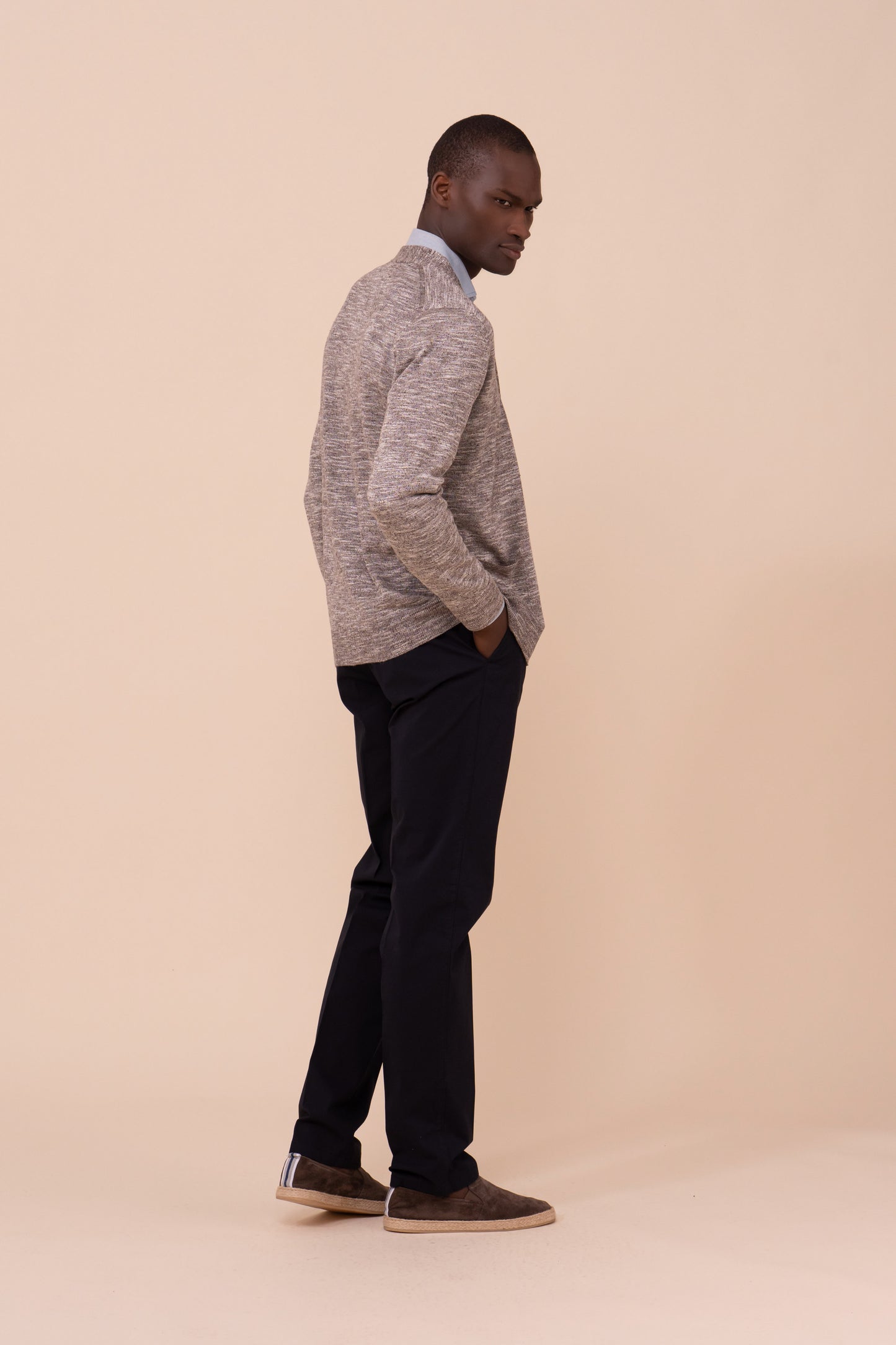 Bretone cardigan con bottoni in lino e seta  - DARKGREIGE