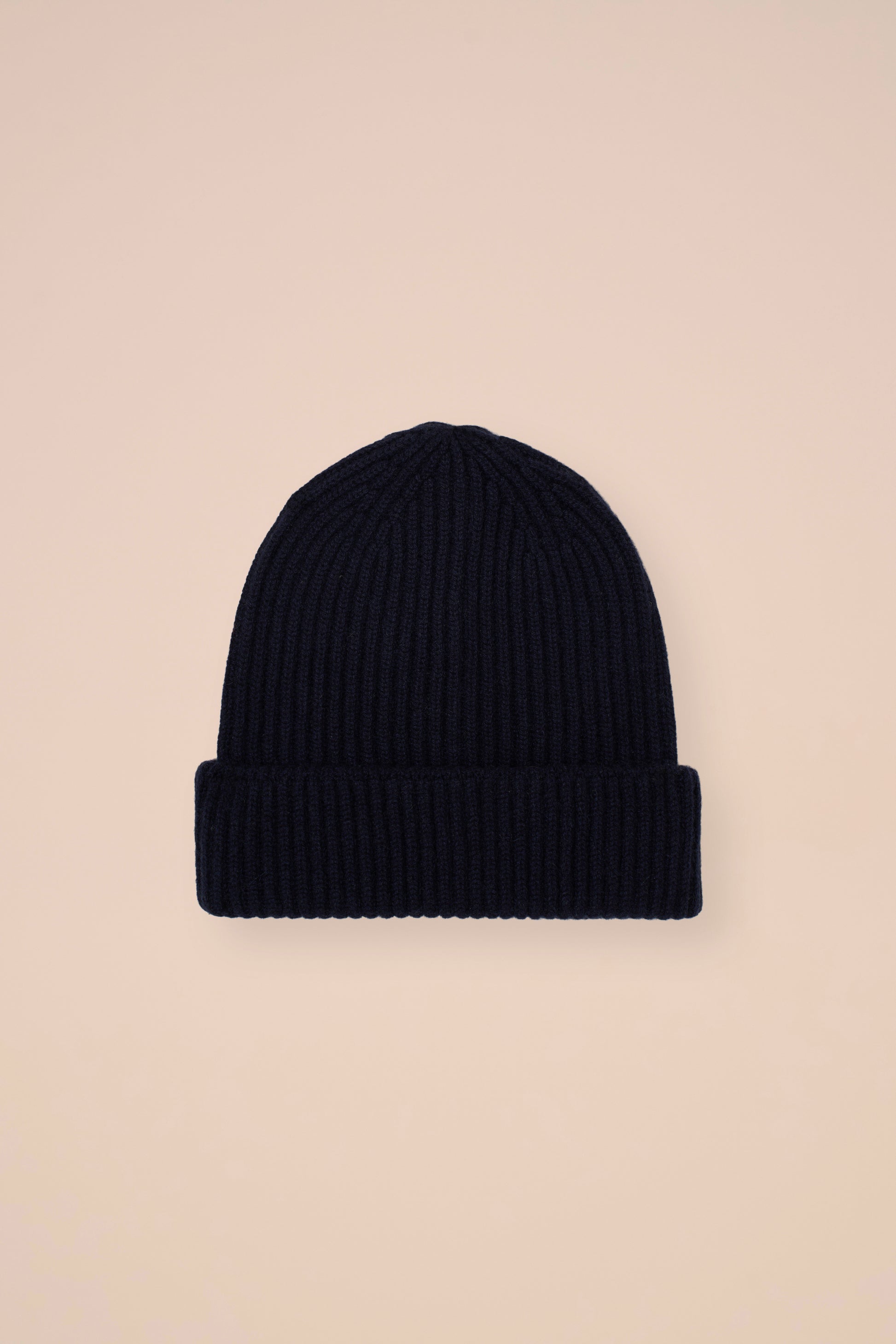 Norge Cashmere Beanie - DARKOLIVEGREEN